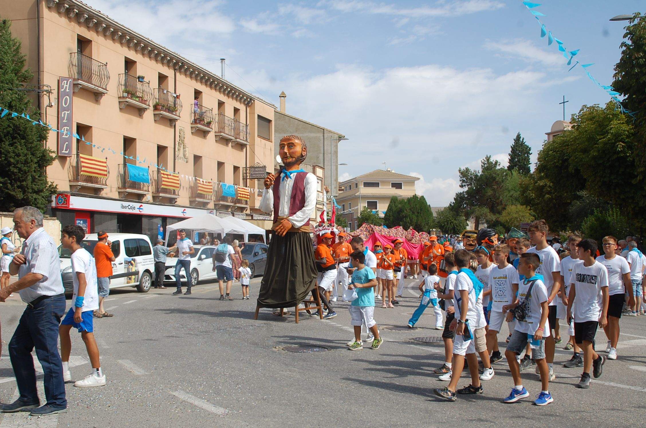 Cabalgata y chupinazo de las fiestas de Sariñena 2022 
