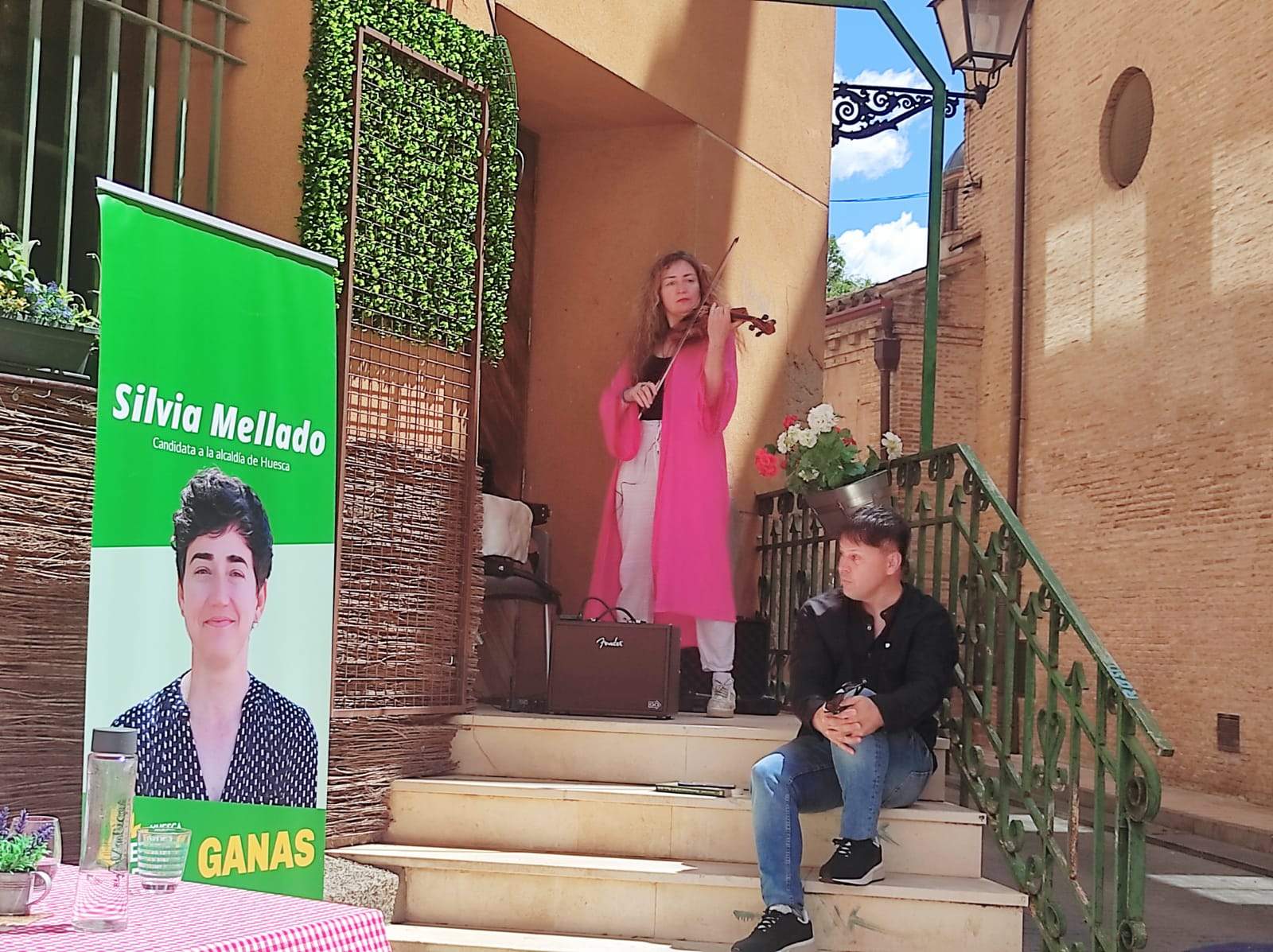 Daniela Nikolova y Óscar Sipán, en la velada organizada por Verdes Equo de Silvia Mellado