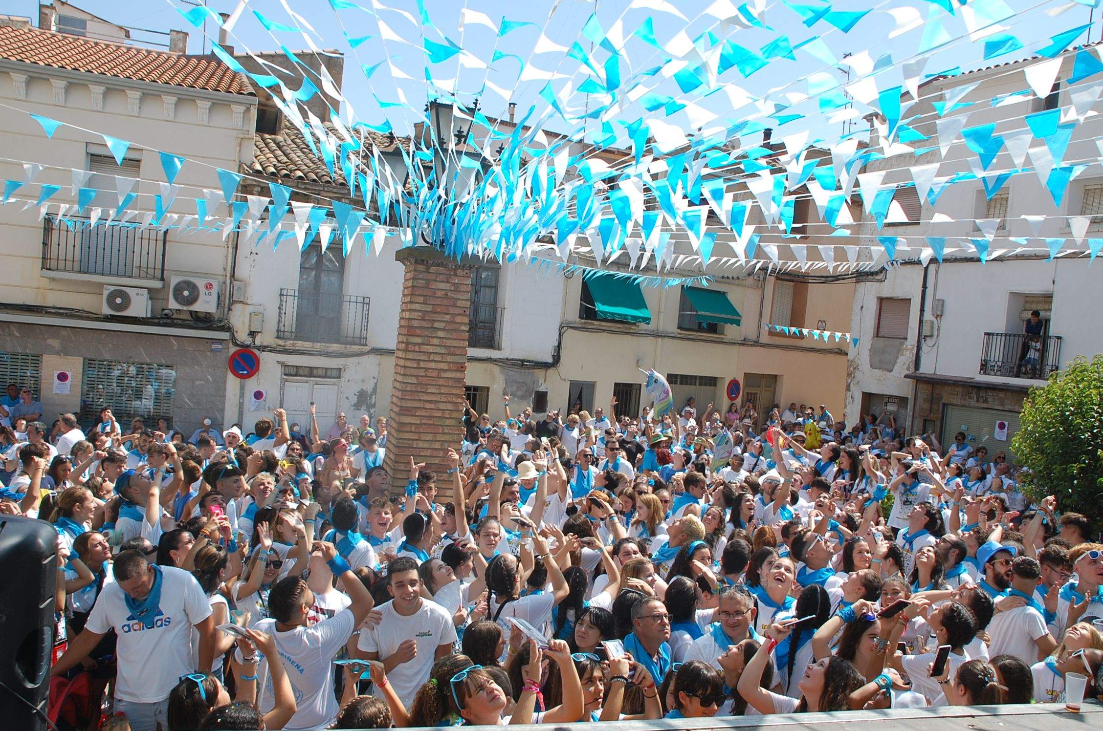 Cabalgata y chupinazo de las fiestas de Sariñena 2022 