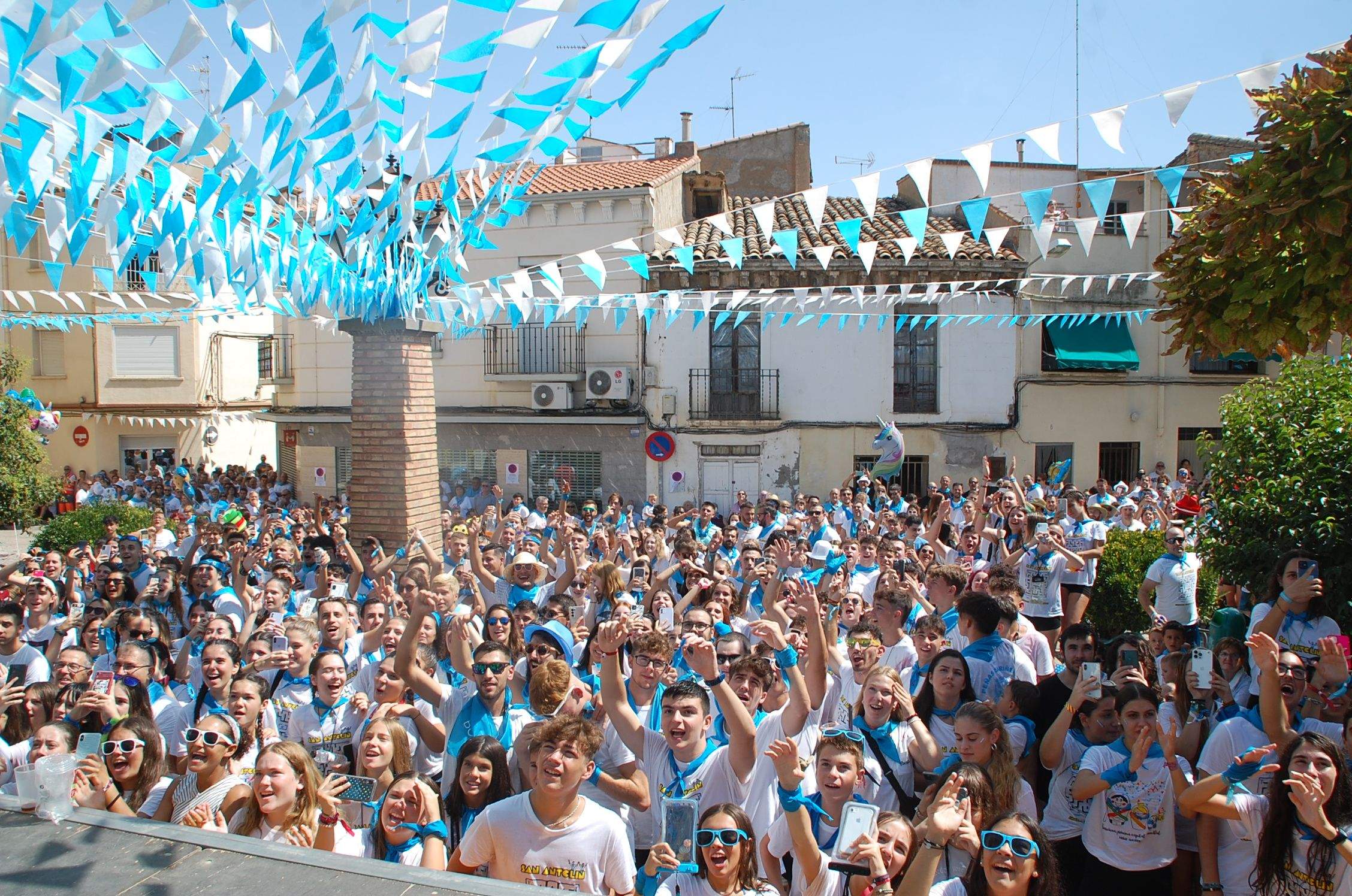 Cabalgata y chupinazo de las fiestas de Sariñena 2022 