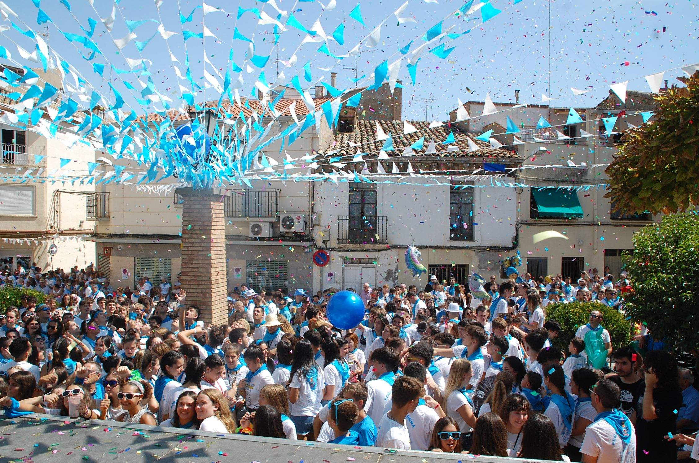 Cabalgata y chupinazo de las fiestas de Sariñena 2022 