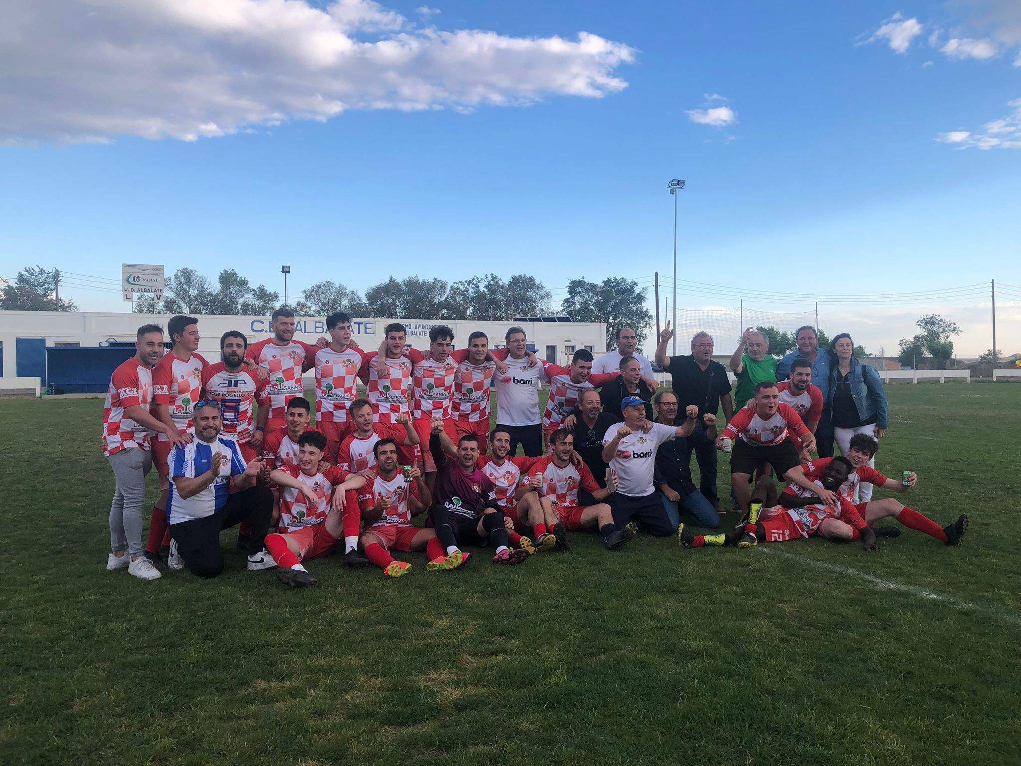 Celebración del ascenso en Albalate.
