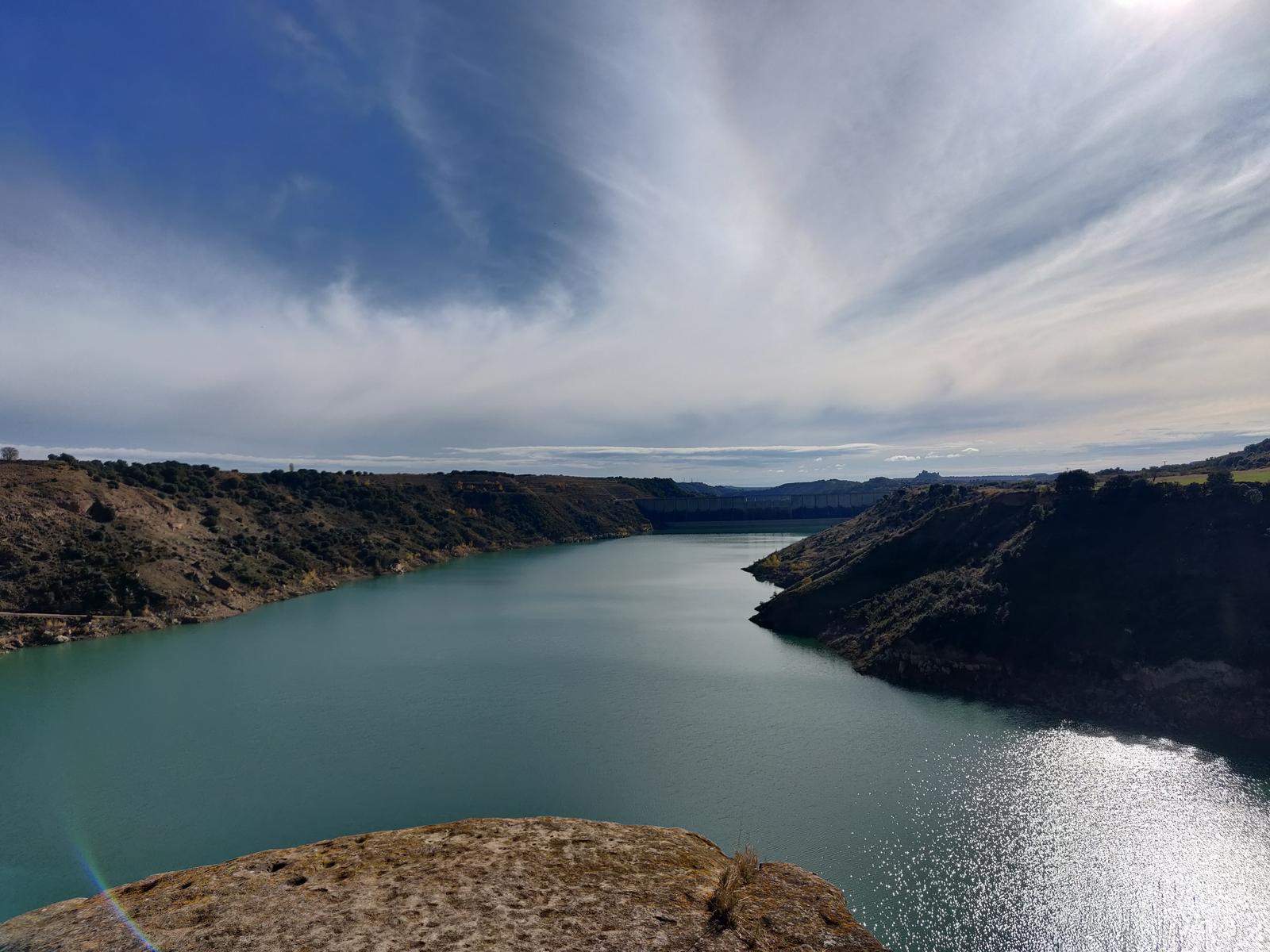 El accidente se ha producido durante una carga de agua en el embalse de Montearagón.