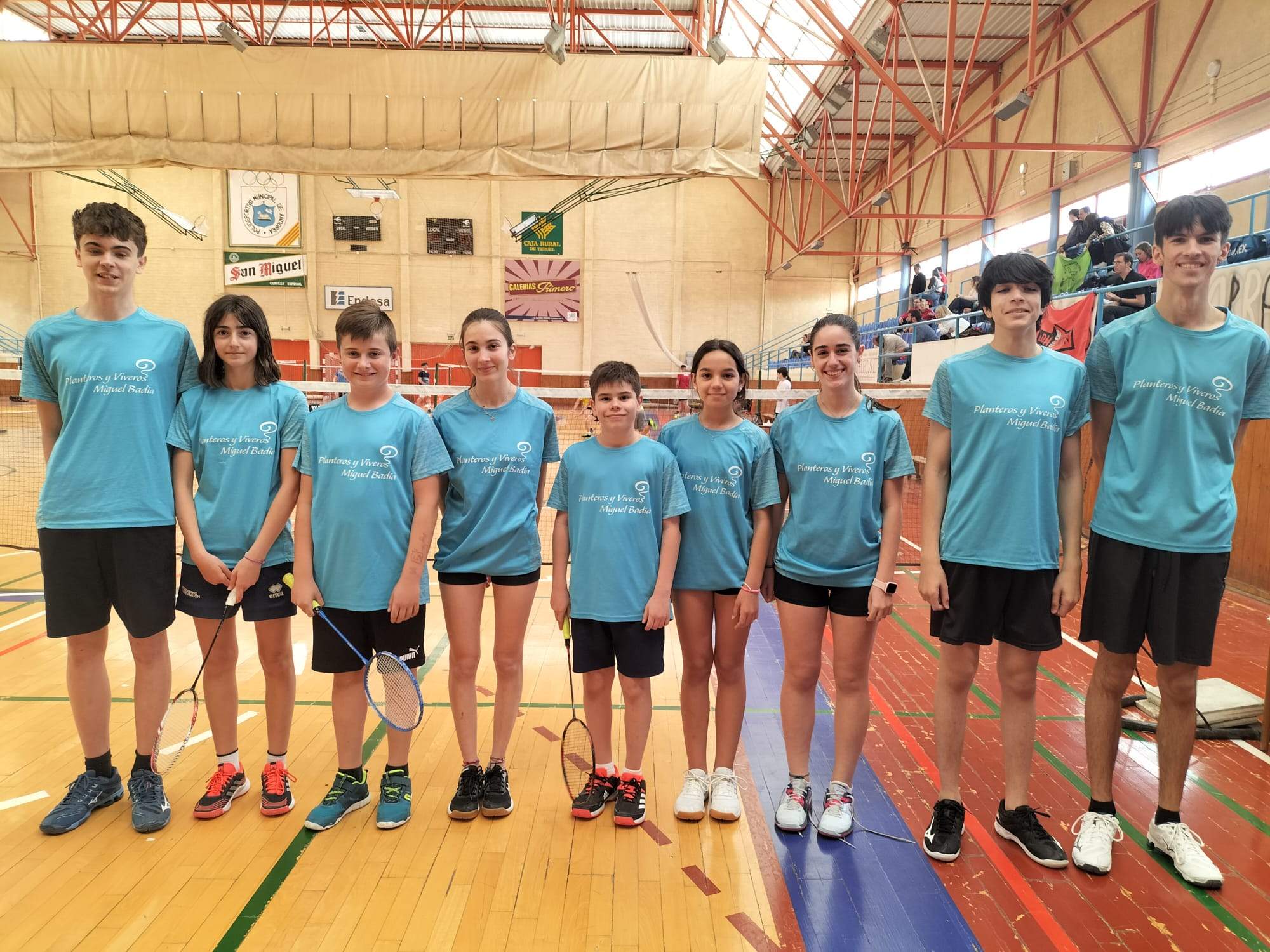 Los jugadores del Bádminton Binéfar en el Campeonato de Aragón Escolar en modalidad individual 2022/23
