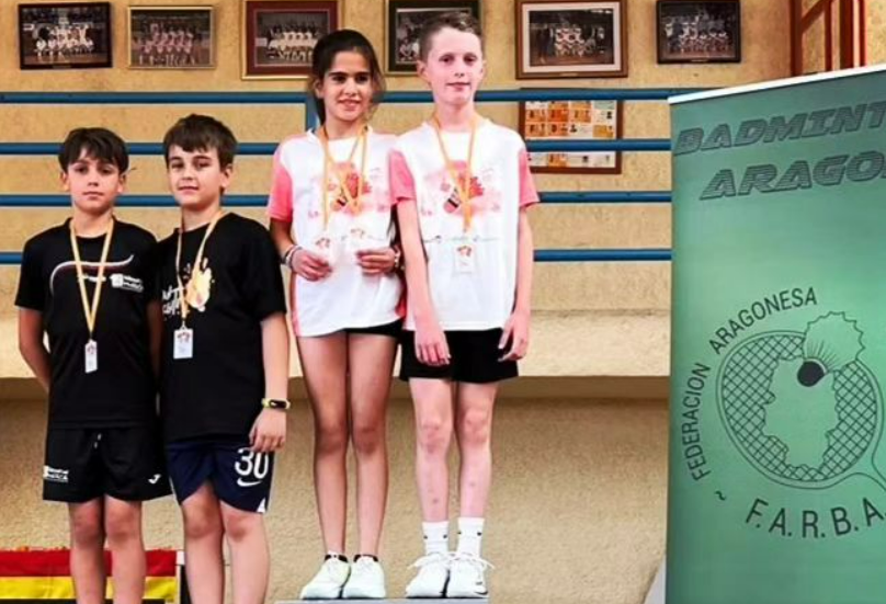 Podios del Campeonato Regional Escolar de bádminton