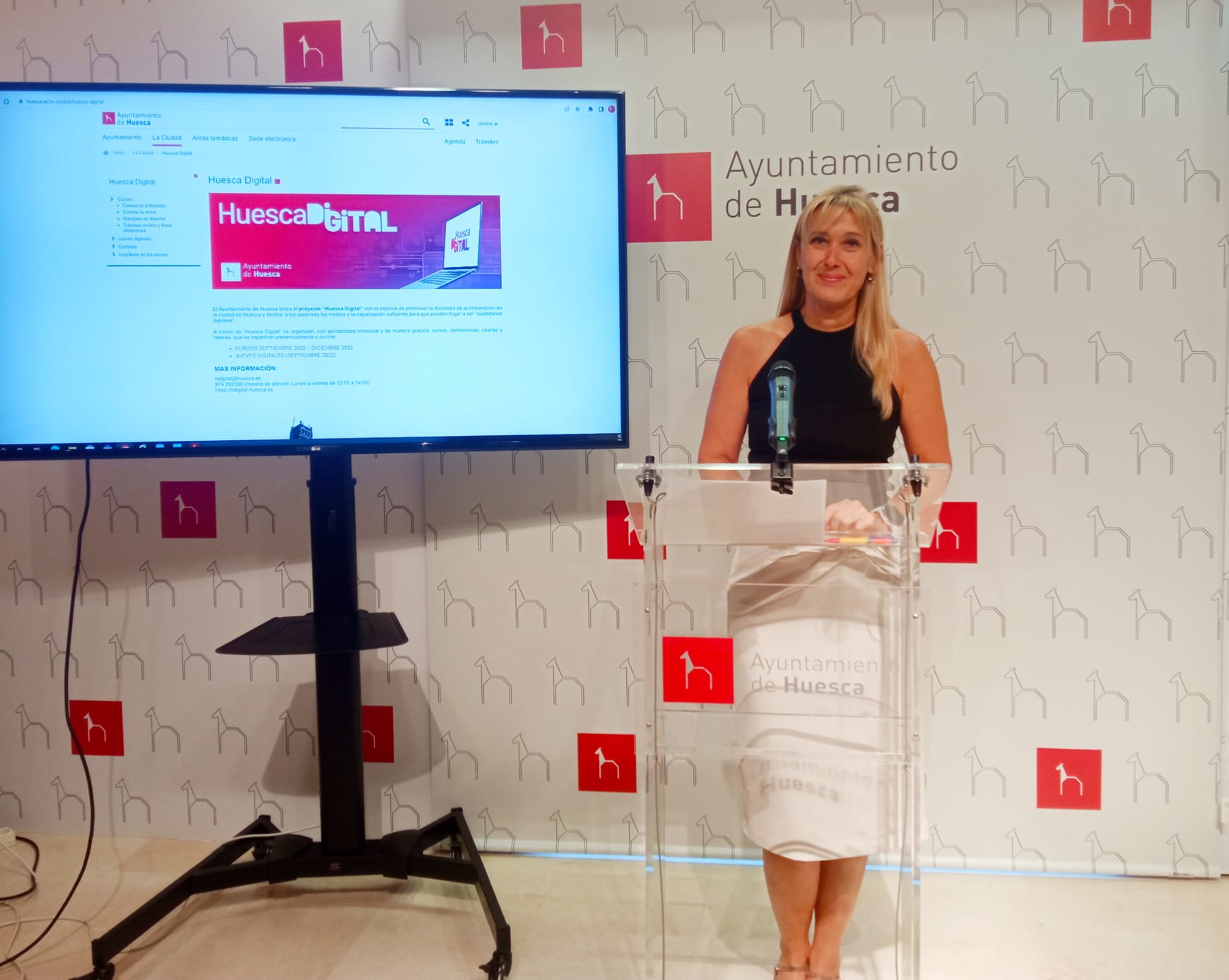 Cristina de la Hera ha anunciado los cursos digitales del Ayuntamiento de Huesca