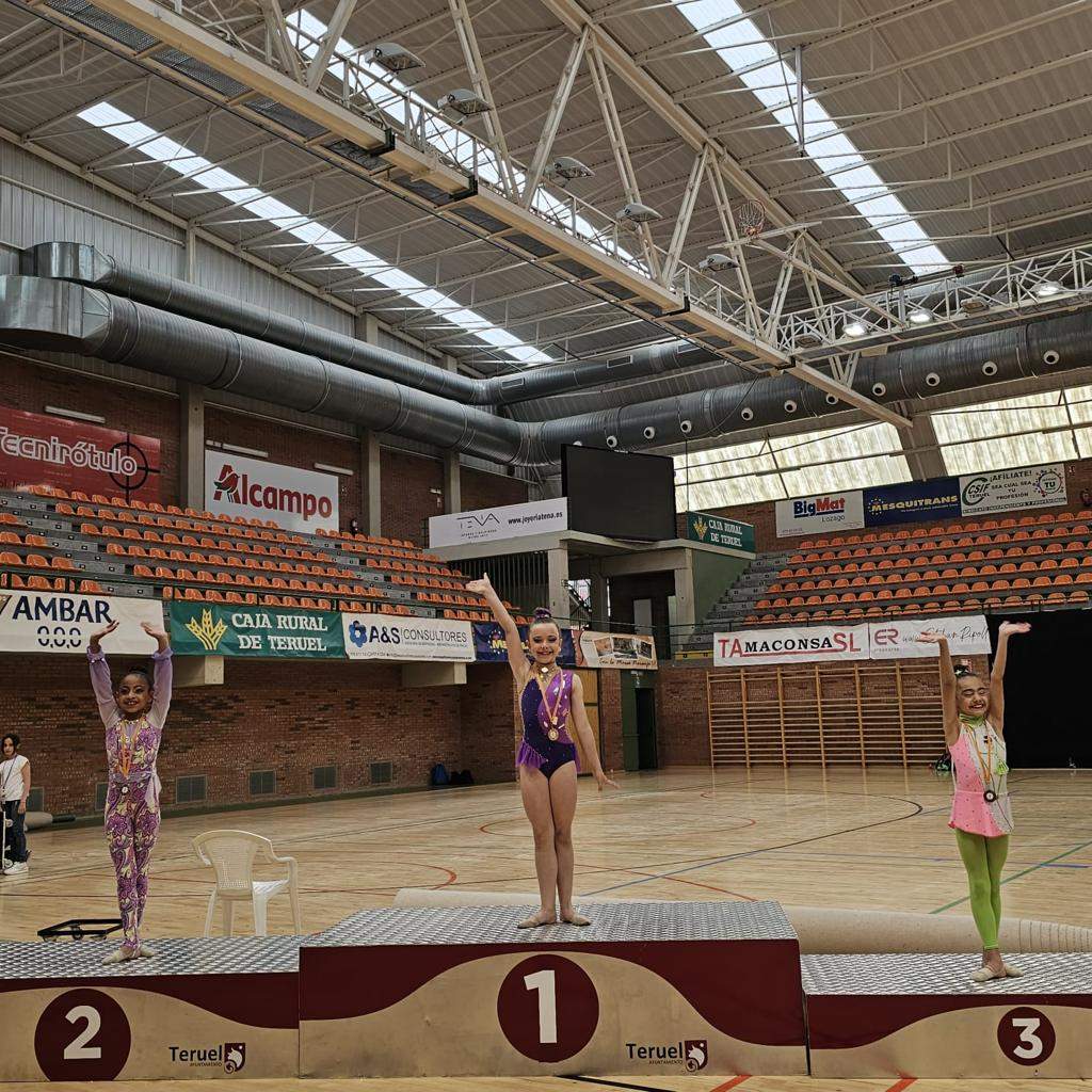 Club 90, Valeria de Lara, plata y Eva María García, bronce, Benjamín Autonómico