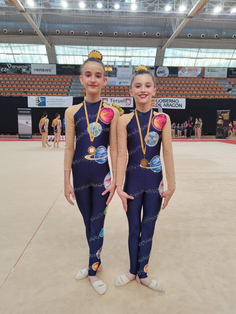 Club 2000, Julia Sistac y Valeria Martínez