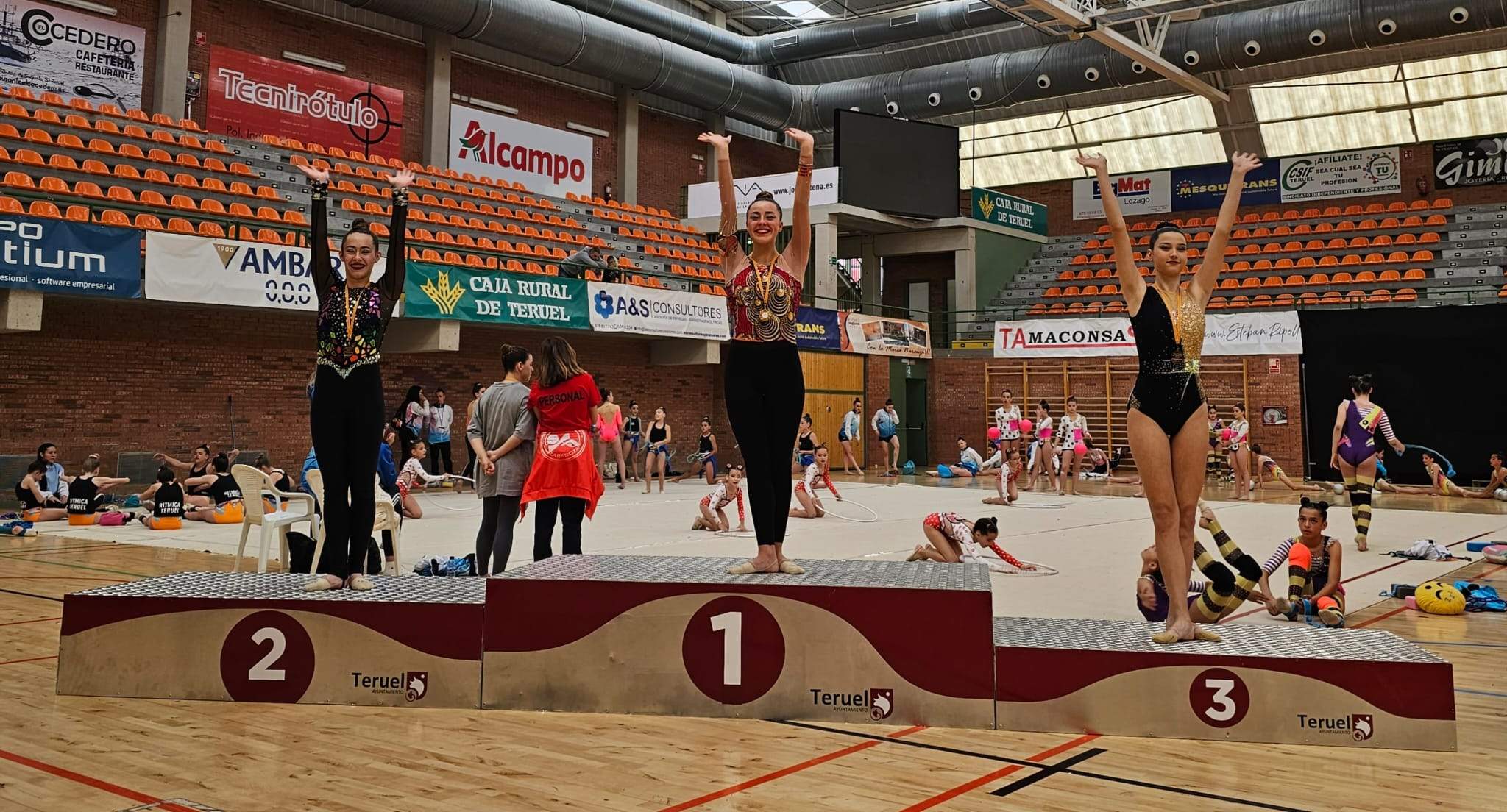 Club 2000, Laura López e Ixeia Morán, oro y plata