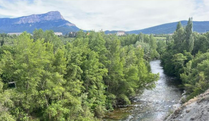  Jaca comienza a tomar medidas de ahorro de agua limitando el riego.
