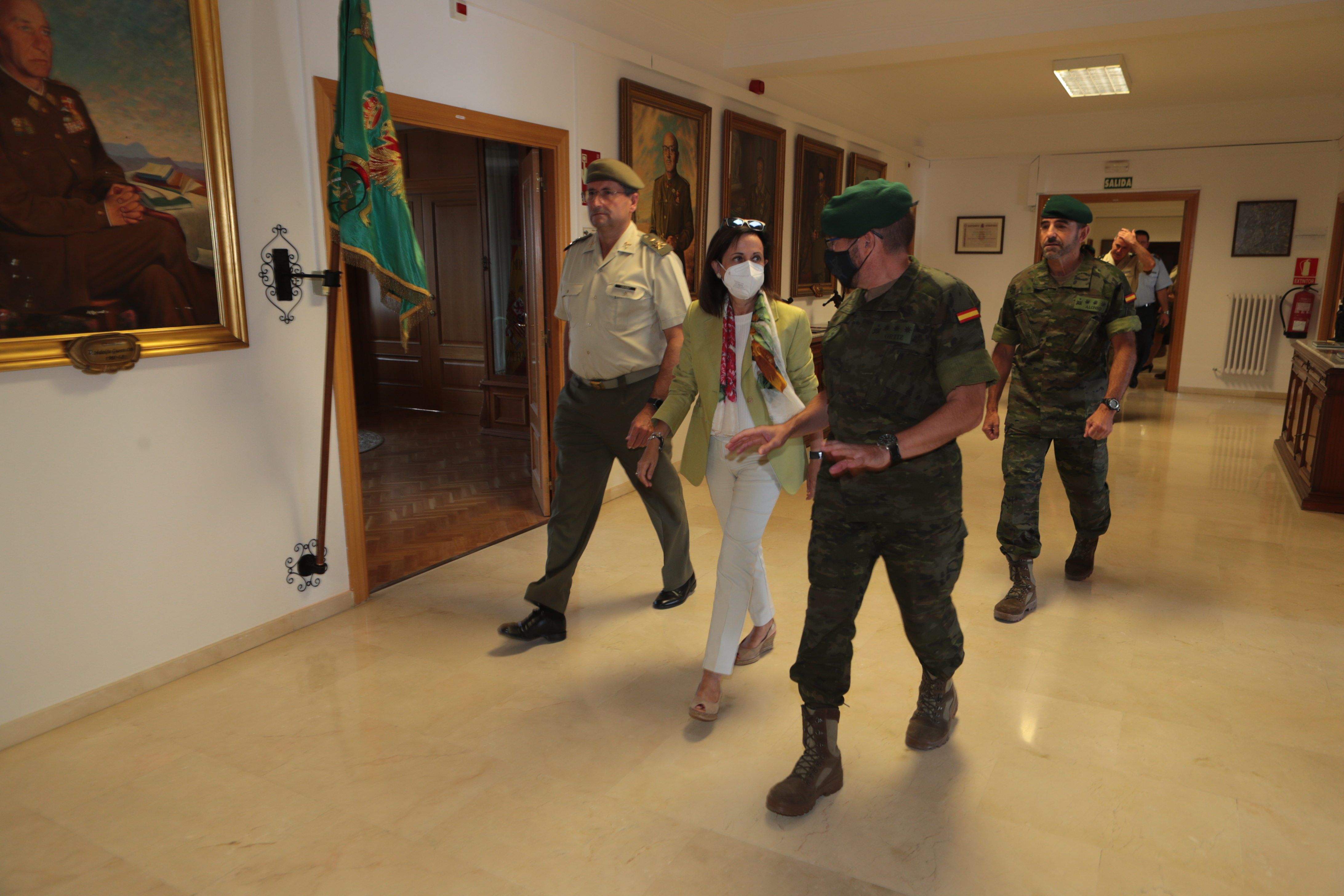 Visita de la ministra Robres al acuartelamiento san bernardo y al Castillo de San Pedro de Jaca.  Foto Ministerio de Defensa