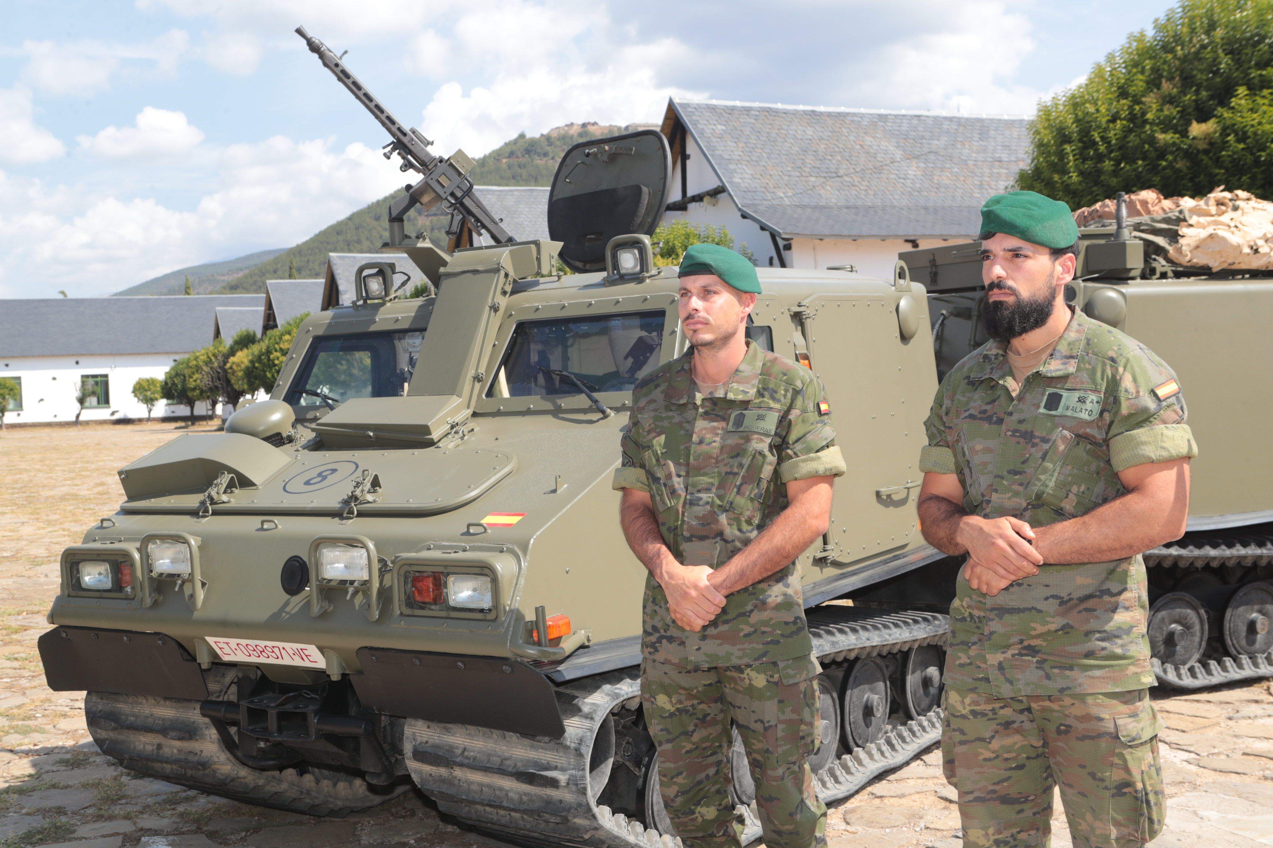 Visita de la ministra Robres al acuartelamiento san bernardo y al Castillo de San Pedro de Jaca.  Foto Ministerio de Defensa