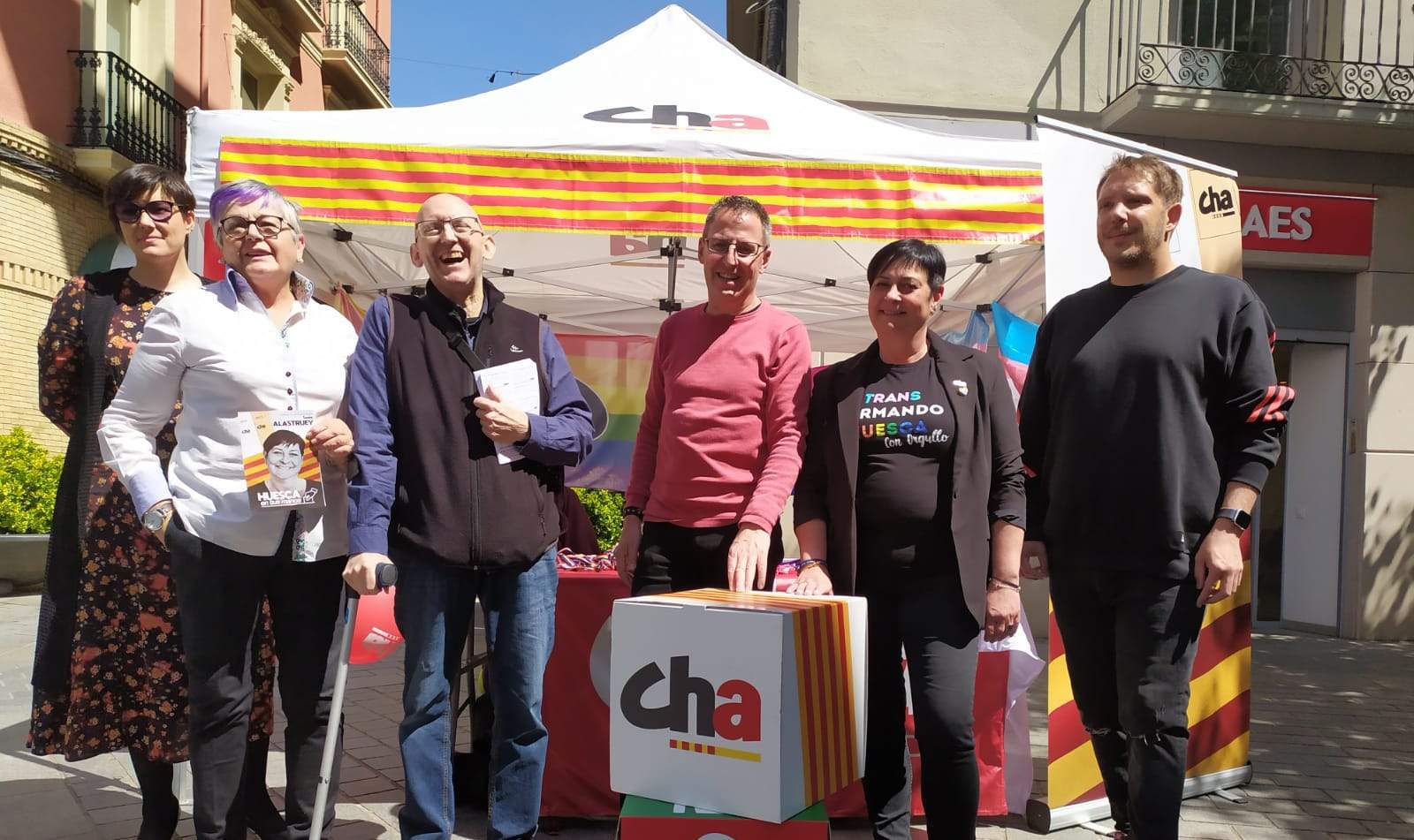 Sonia Alastruey con miembros de su candidatura (002)