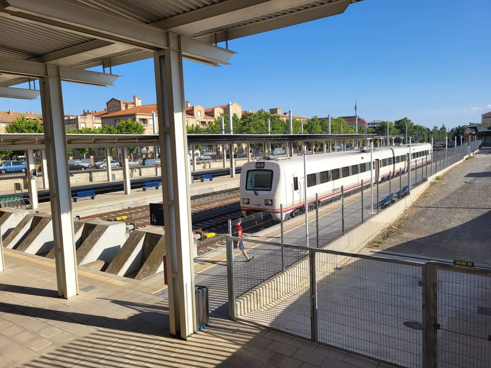 A los viajeros que hayan utilizado el abono gratuito en el primer cuatrimestre de 2024, se les devolverá la fianza. A los viajeros que hayan utilizado el abono gratuito en el primer cuatrimestre de 2024, se les devolverá la fianza.