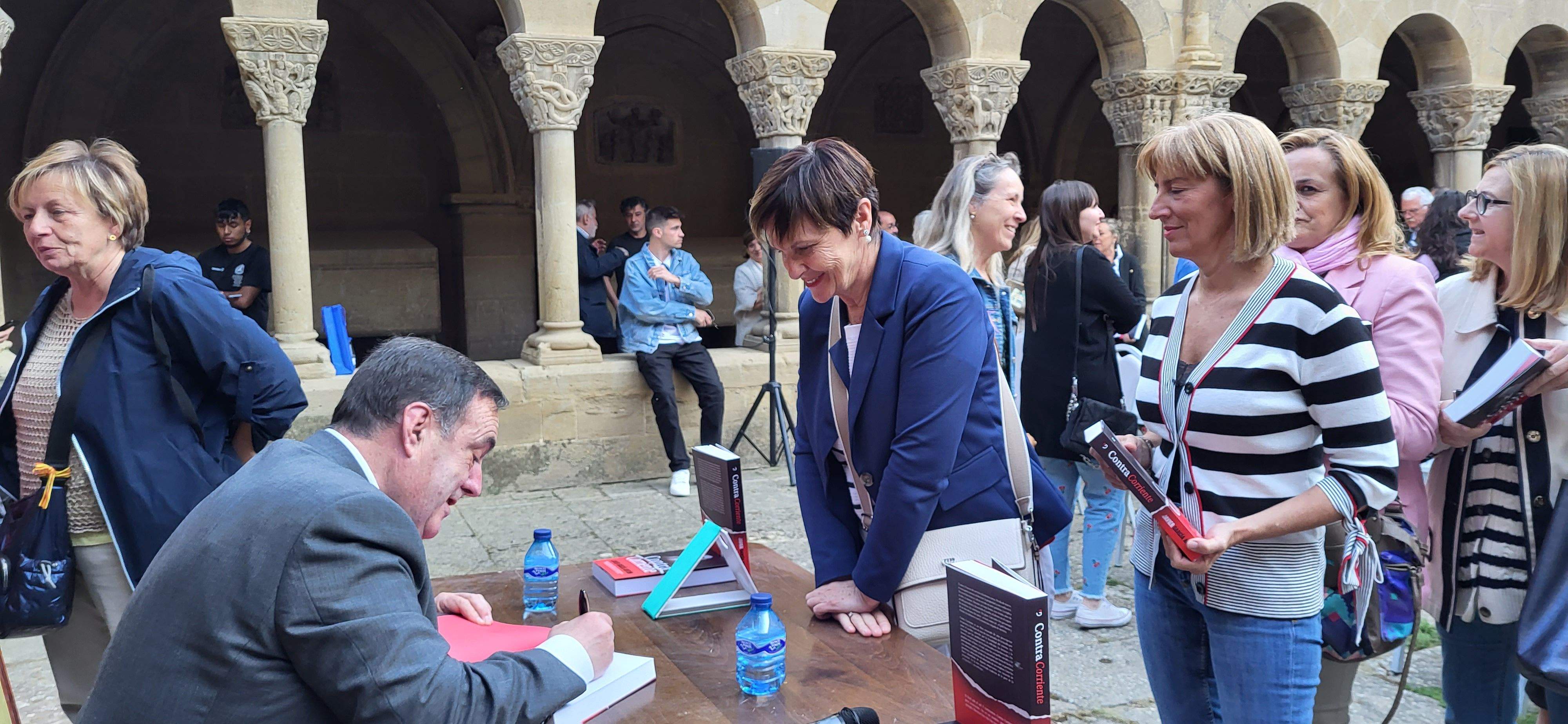 Presentación del libro Contracorriente de Javier García Antón. Foto: Mercedes Manterola