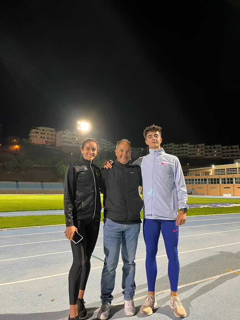 Phondy, con Naima Ait y Pol Oriach en Nerja.