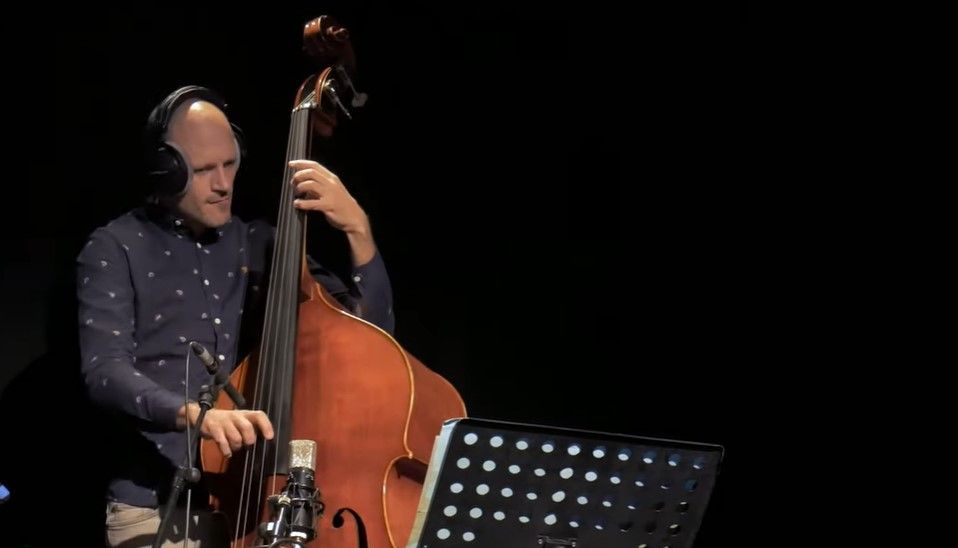 El contrabajista montisonense Javier Callén y el disco Move El contrabajista montisonense Javier Callén y el disco Move