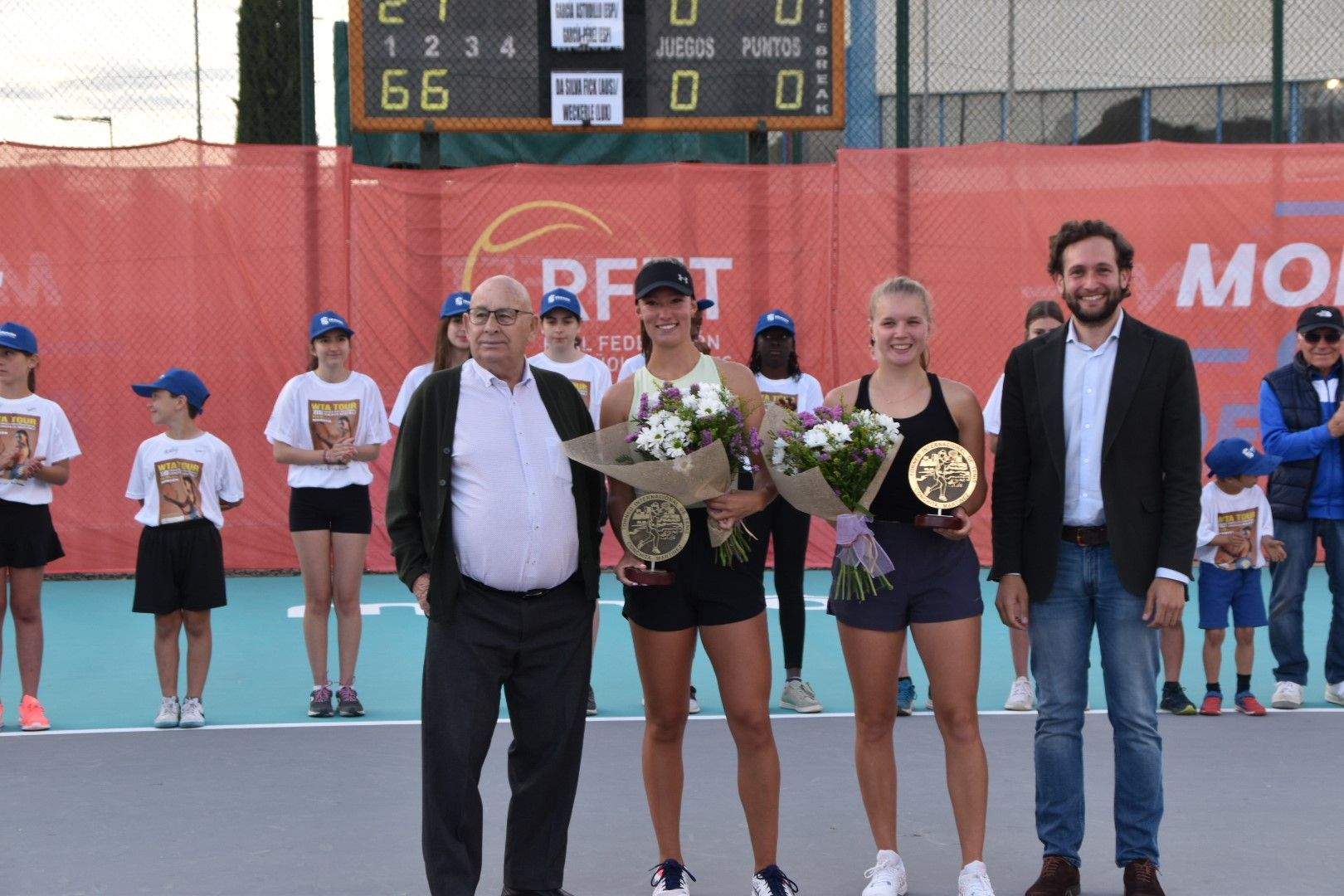 Entrega del Trofeo Conchita Martínez a las tenistas ganadoras