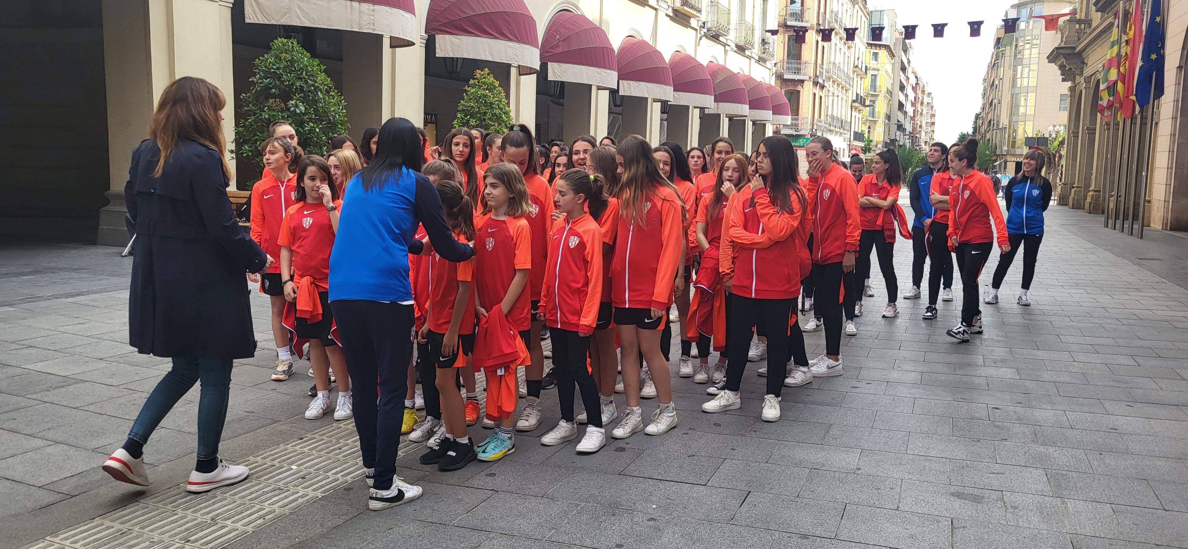 Los equipos femeninos del Huesca toman los Porches de Galicia y el Coso Bajo