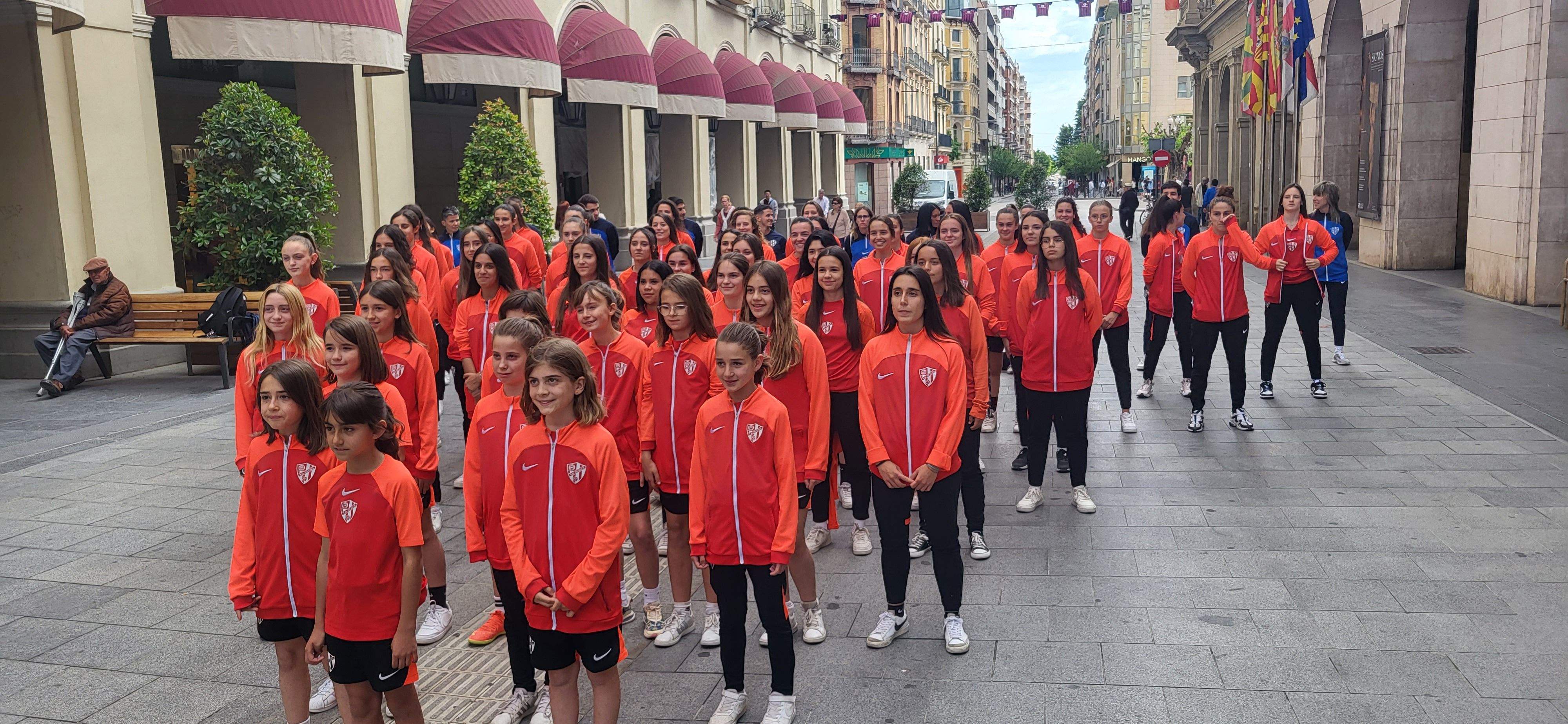 Los equipos femeninos del Huesca toman los Porches de Galicia y el Coso Bajo
