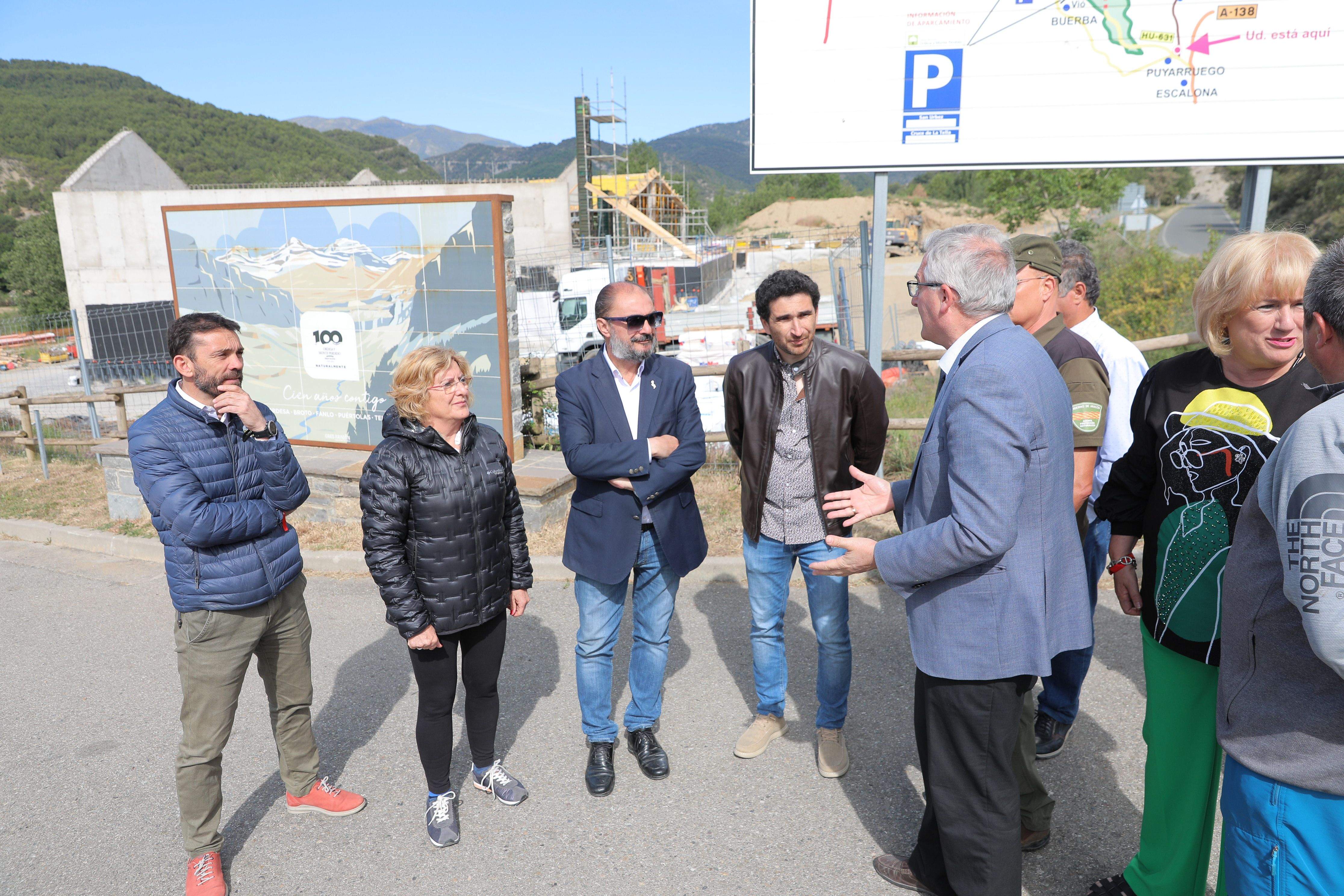 Lambán durante su visita a Sobrarbe, en el Centro de Interpretación de Escalona.