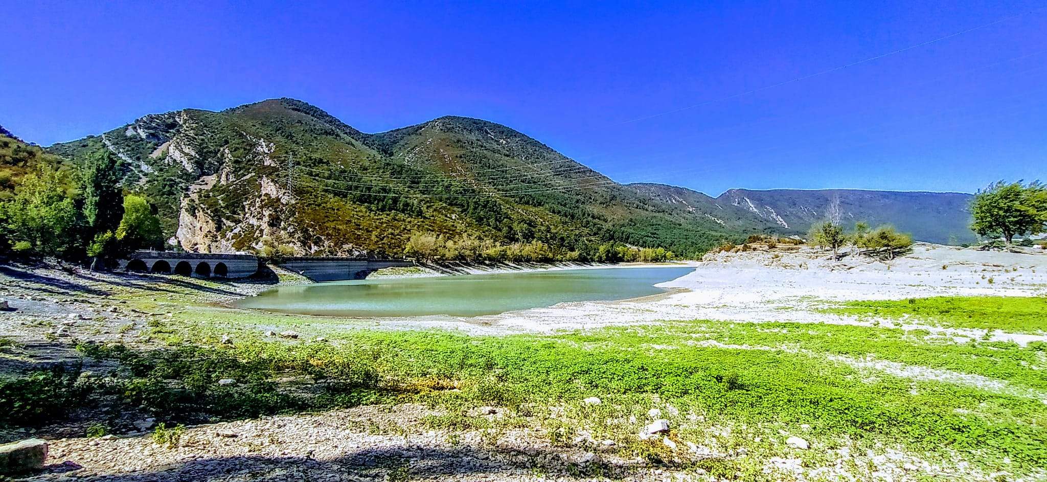 En el interior del lecho está creciendo la vegetación. Foto Joaquín Santafé