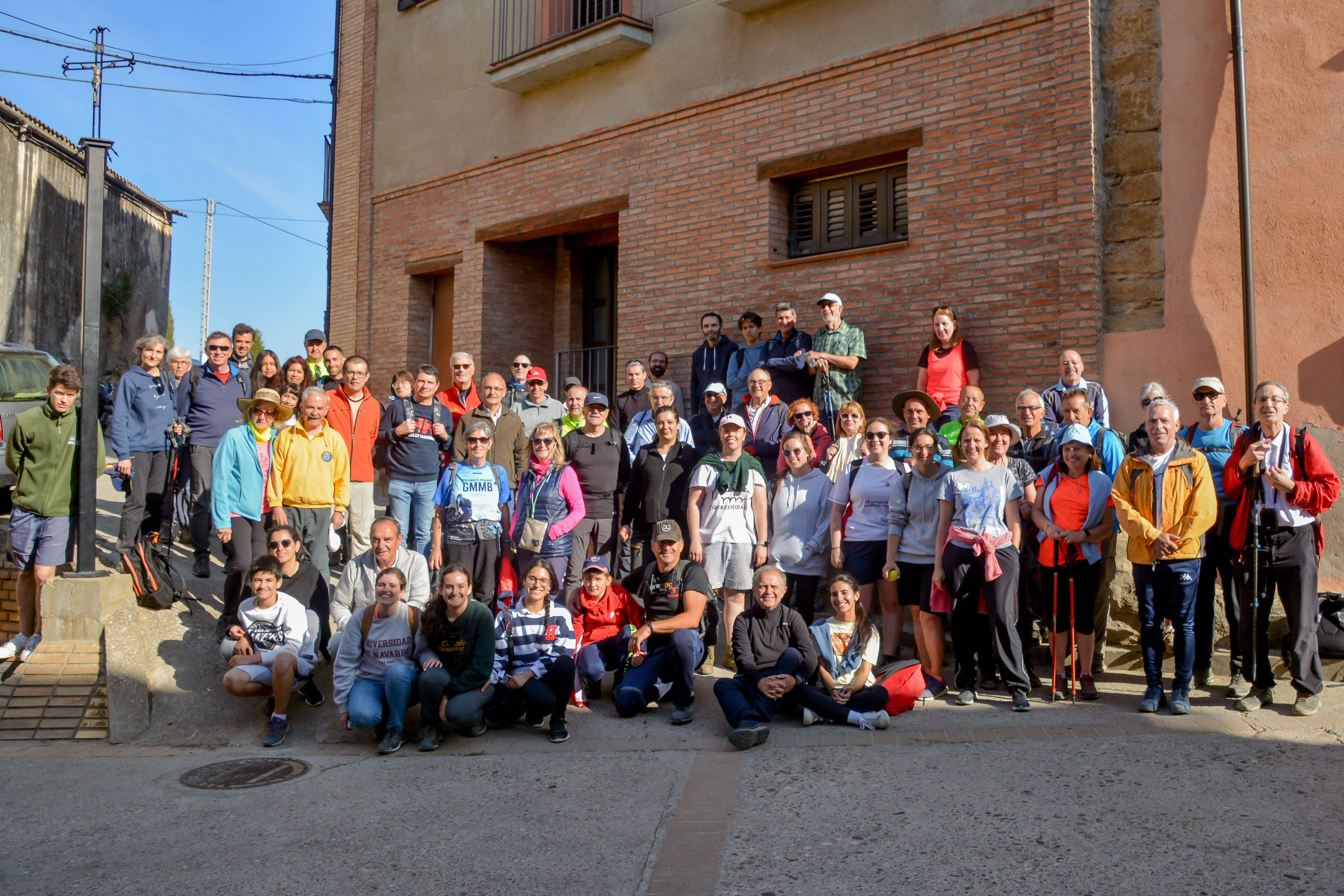Participantes en la romería a pie de Barbastro a Torreciudad.