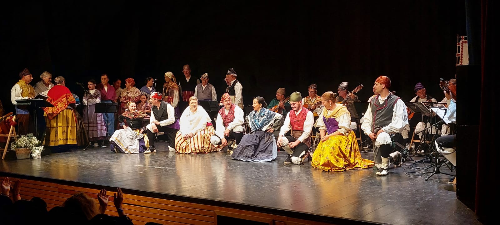 Veinticinco aniversario de Os Faticos en el Centro Manuel Benito Moliner