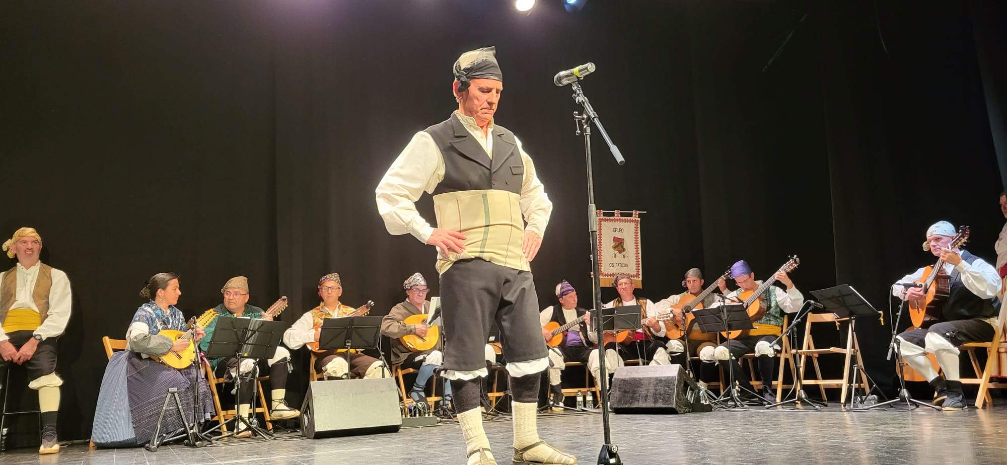 Veinticinco aniversario de Os Faticos en el Centro Manuel Benito Moliner