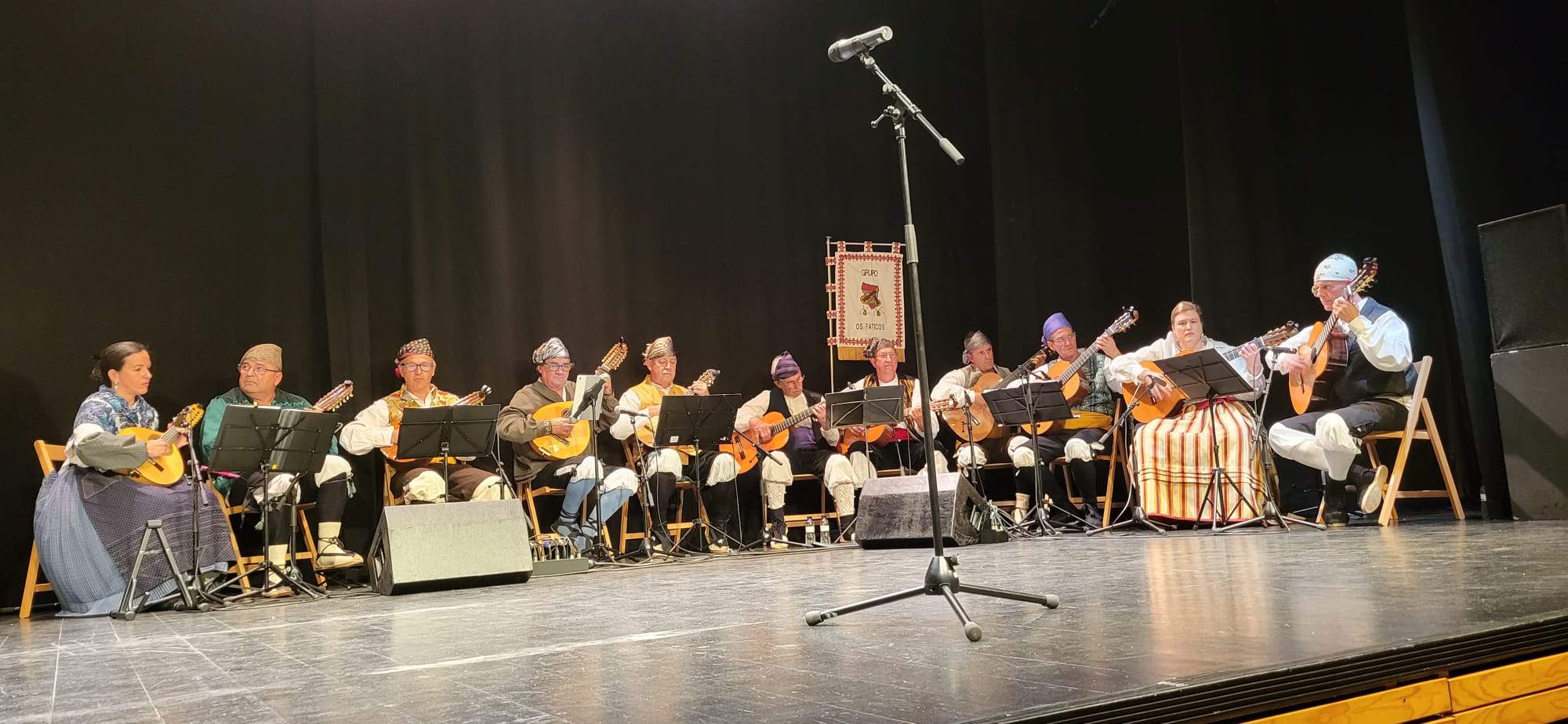 Veinticinco aniversario de Os Faticos en el Centro Manuel Benito Moliner