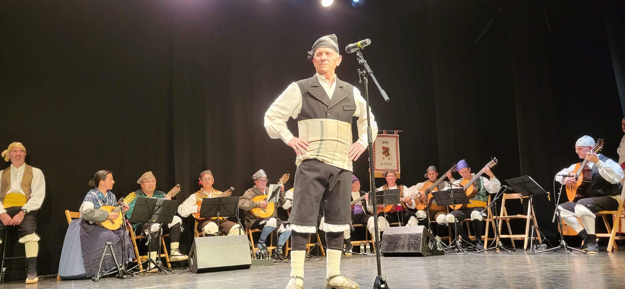 Veinticinco aniversario de Os Faticos en el Centro Manuel Benito Moliner