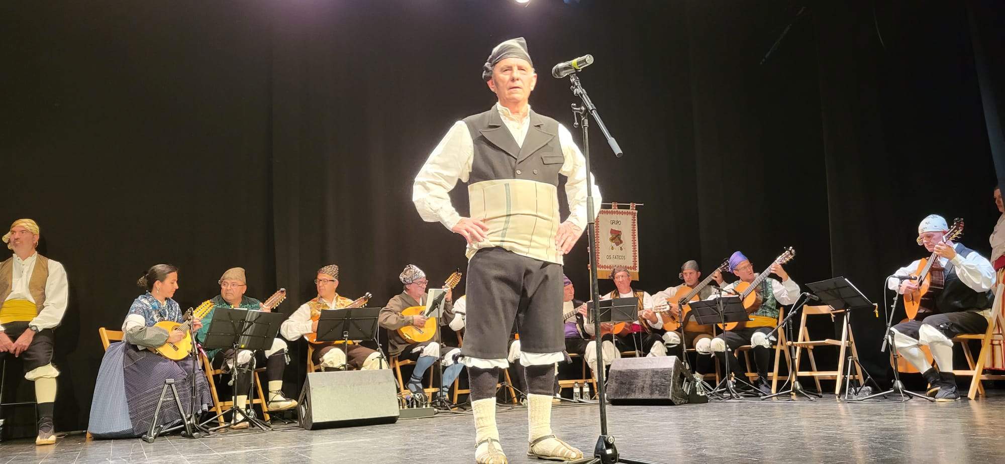 Veinticinco aniversario de Os Faticos en el Centro Manuel Benito Moliner