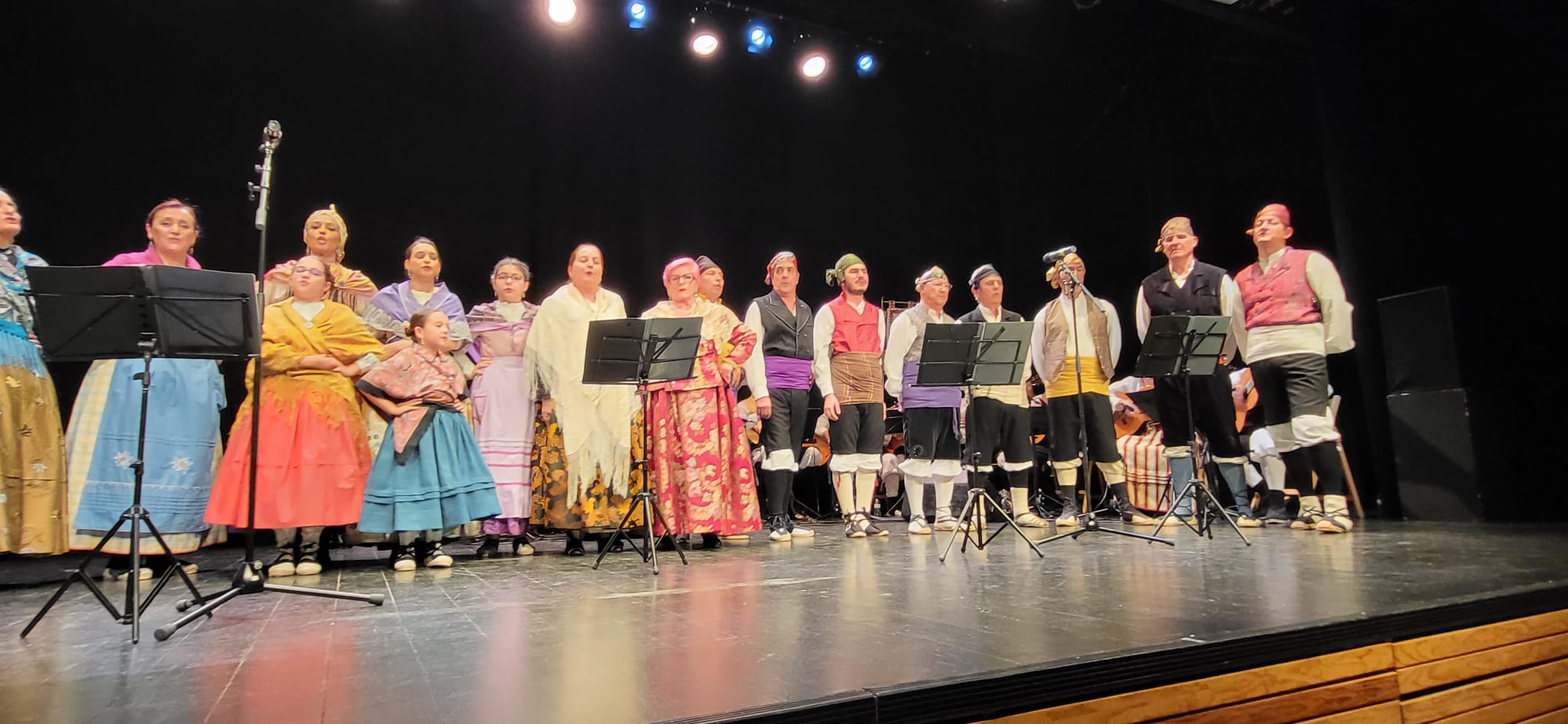 Veinticinco aniversario de Os Faticos en el Centro Manuel Benito Moliner