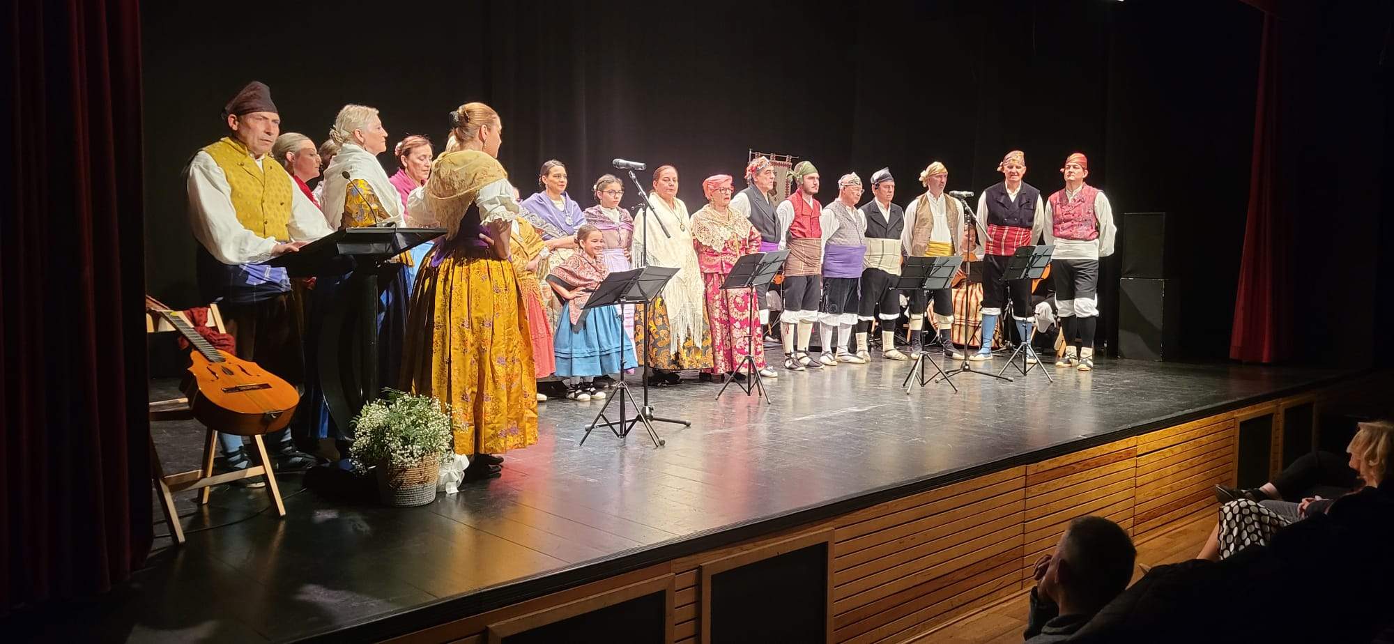 Veinticinco aniversario de Os Faticos en el Centro Manuel Benito Moliner