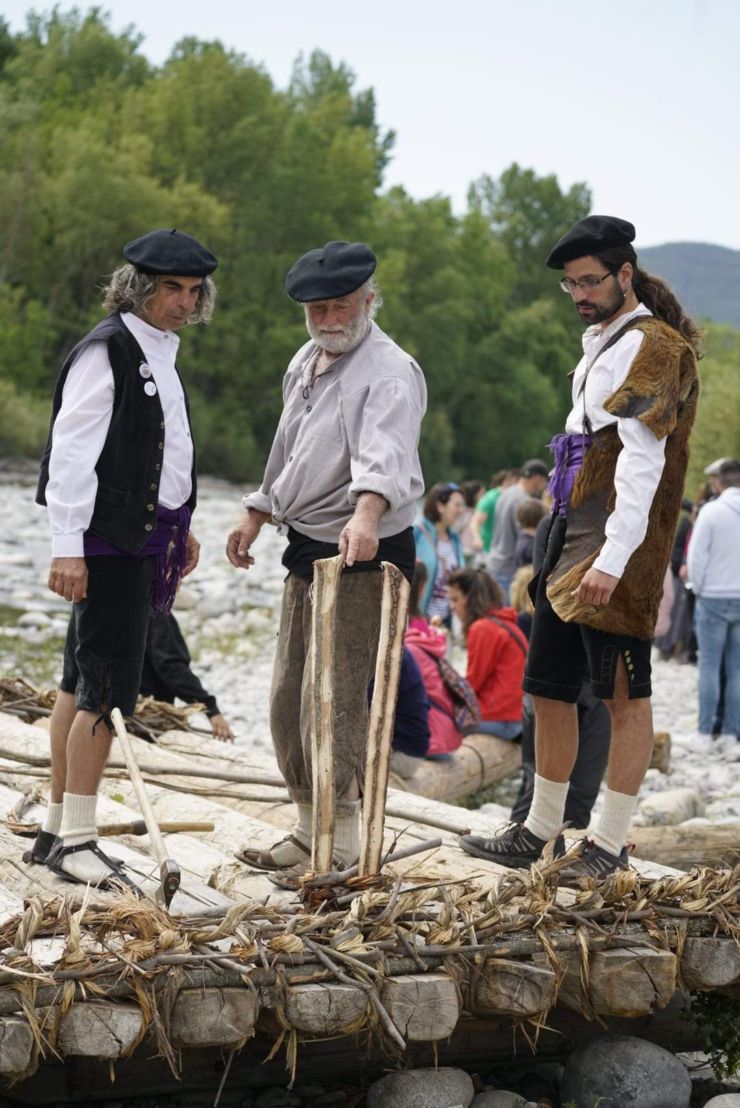 Actividad de los Nabateros del Sobrarbe en la jornada prevista para el descenso