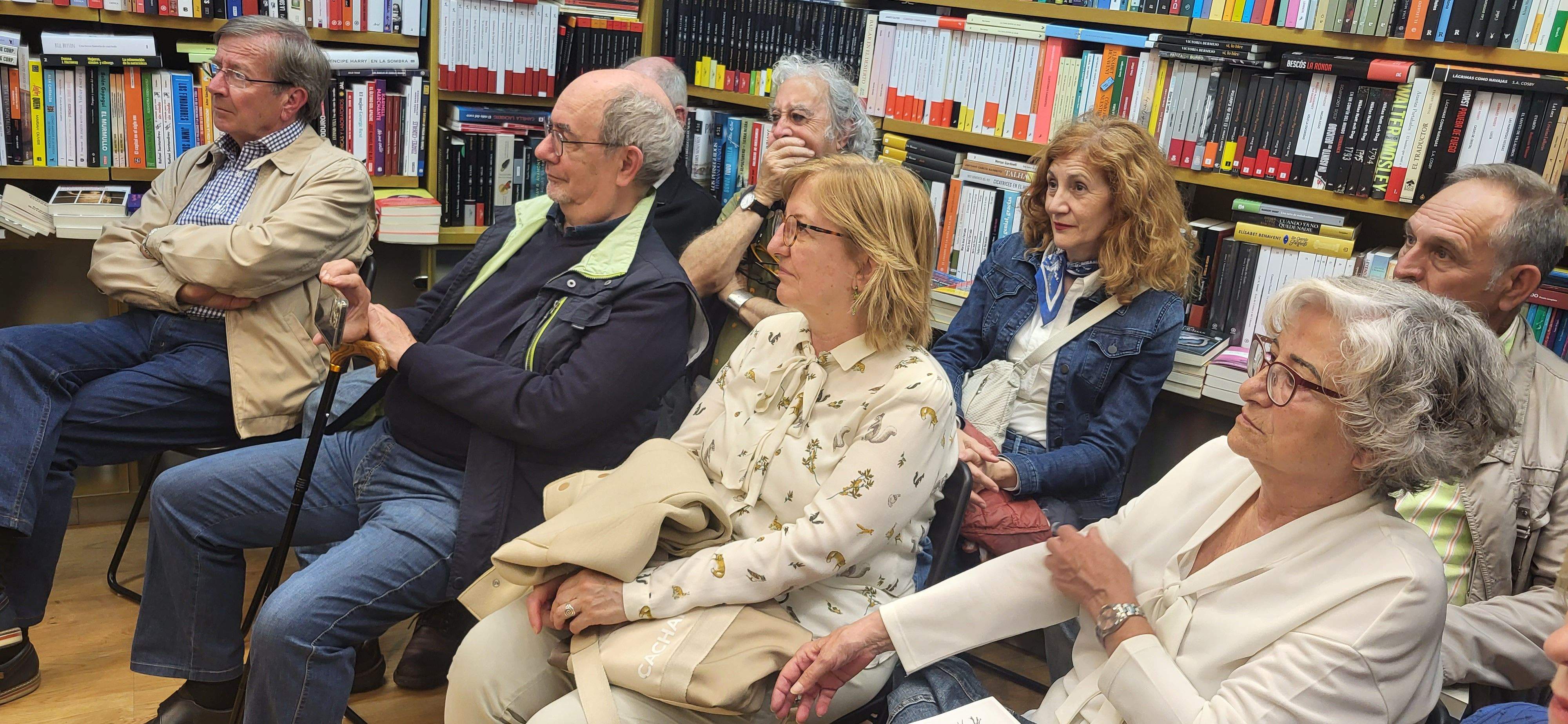 Presentación del libro "La vida de Ángela" de Sol Otto en Huesca. Foto Myriam Martínez