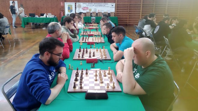 Un momento del Villa de Estadilla de ajedrez. Un momento del Villa de Estadilla de ajedrez.