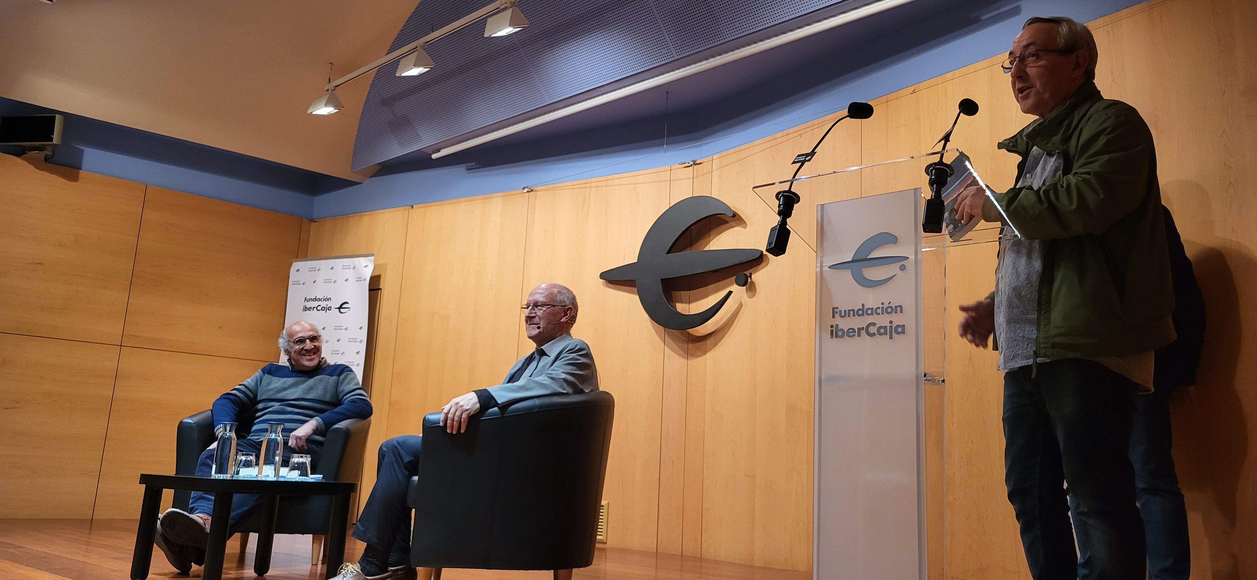 Presentación del libro de Severino Pallaruelo "Veintiuna noches". Foto Myriam Martínez