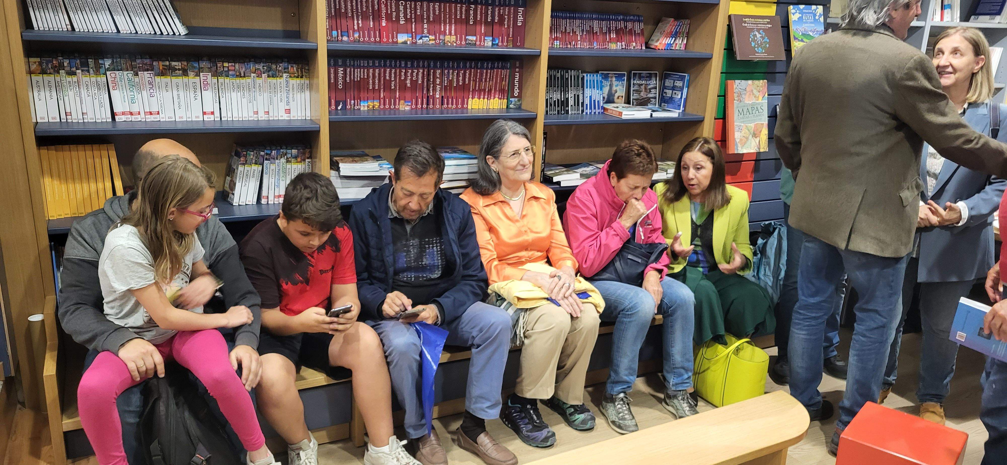 Presentación del libro "En voz baja" de Nati Mendiara en Másdelibros. Foto Myriam Martínez