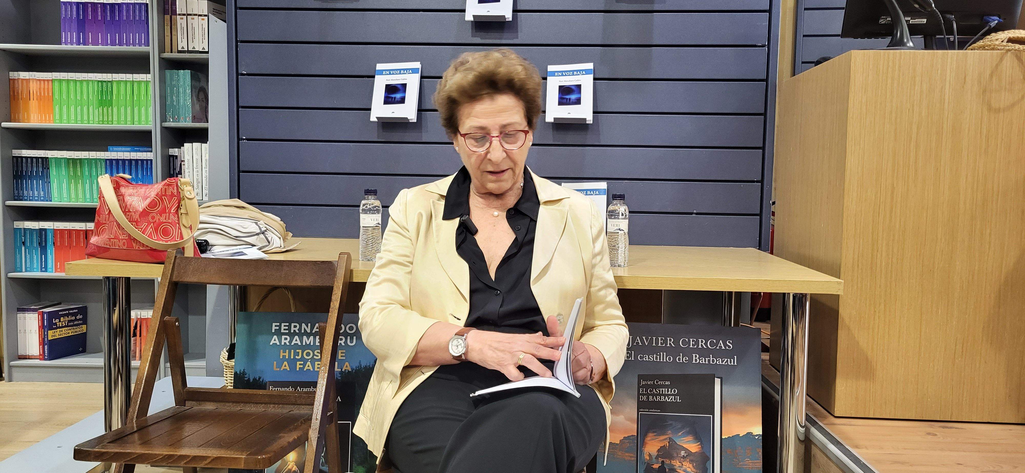 Presentación del libro "En voz baja" de Nati Mendiara en Másdelibros. Foto Myriam Martínez