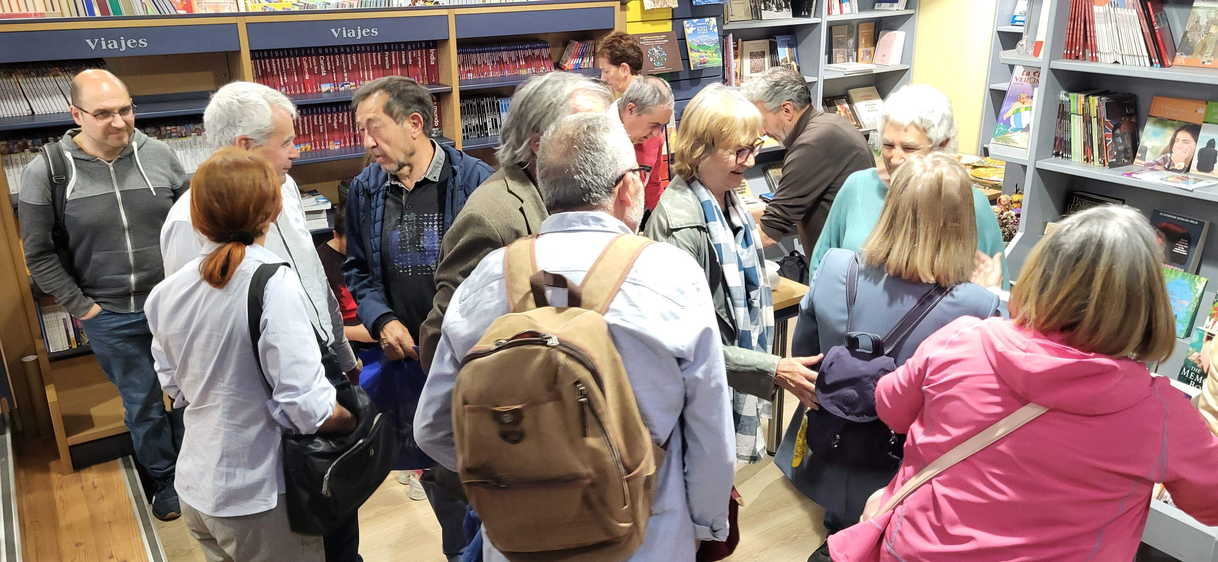 Presentación del libro "En voz baja" de Nati Mendiara en Másdelibros. Foto Myriam Martínez