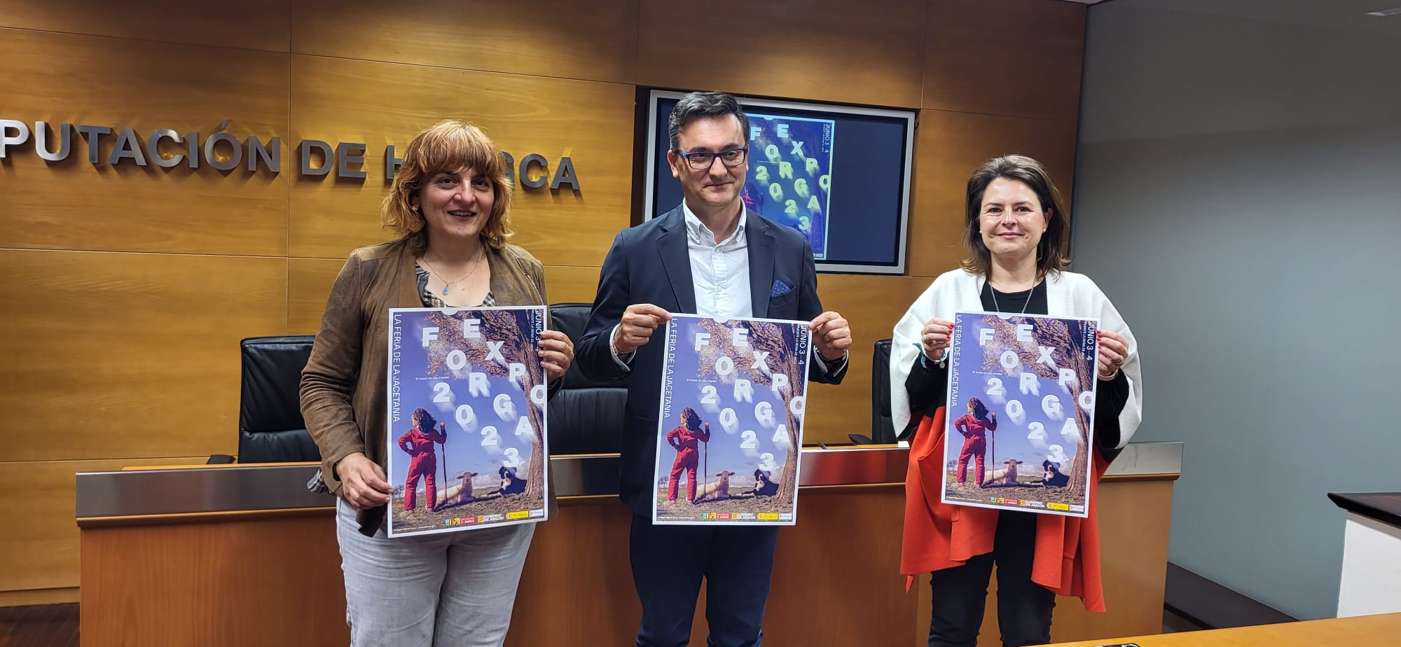 Montse Castán, Roque Vicente y María Brun han presentado Expoforga en Huesca.