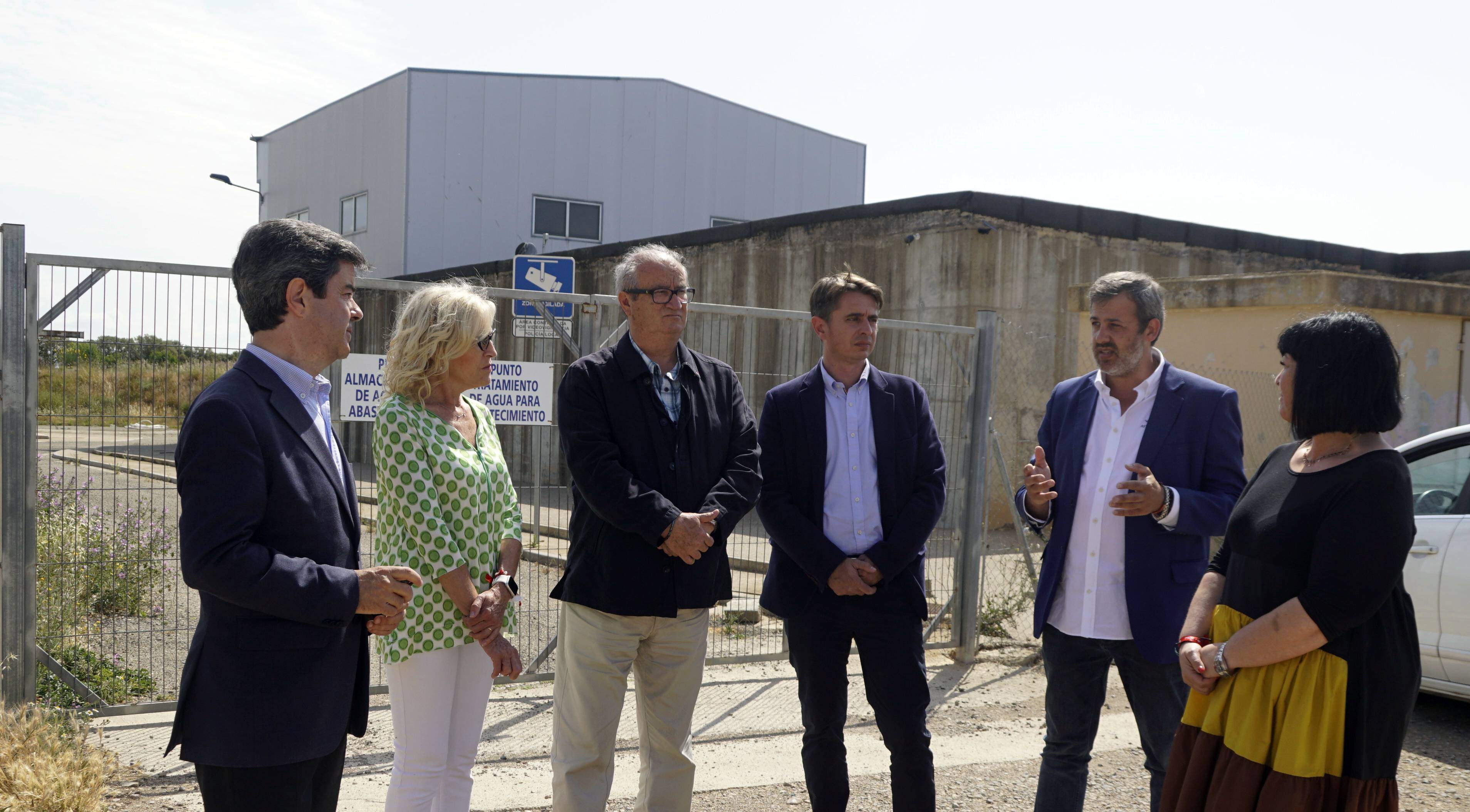 Visita de Luis Felipe y miembros de su candidatura a las instalaciones de las balsas del CEEI.