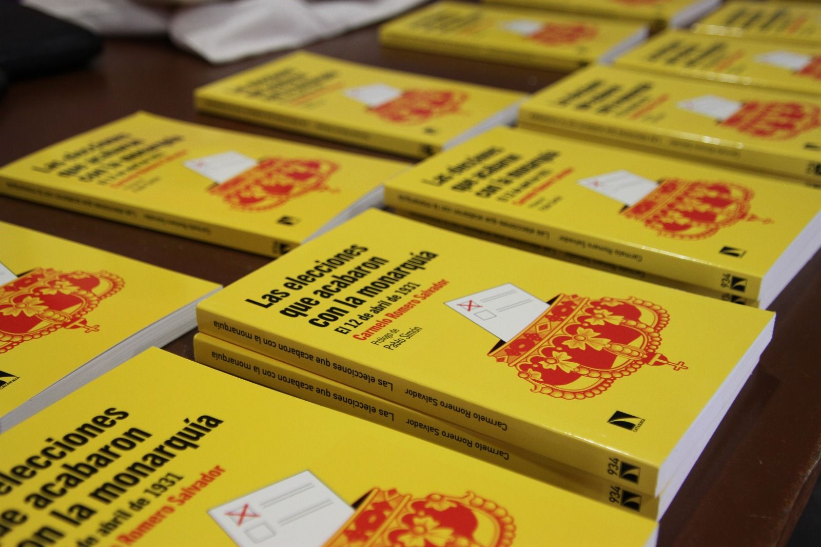 Presentación del libro de Carmelo Romero "Las elecciones que acabaron con la monarquía". Foto Carlos Neofato