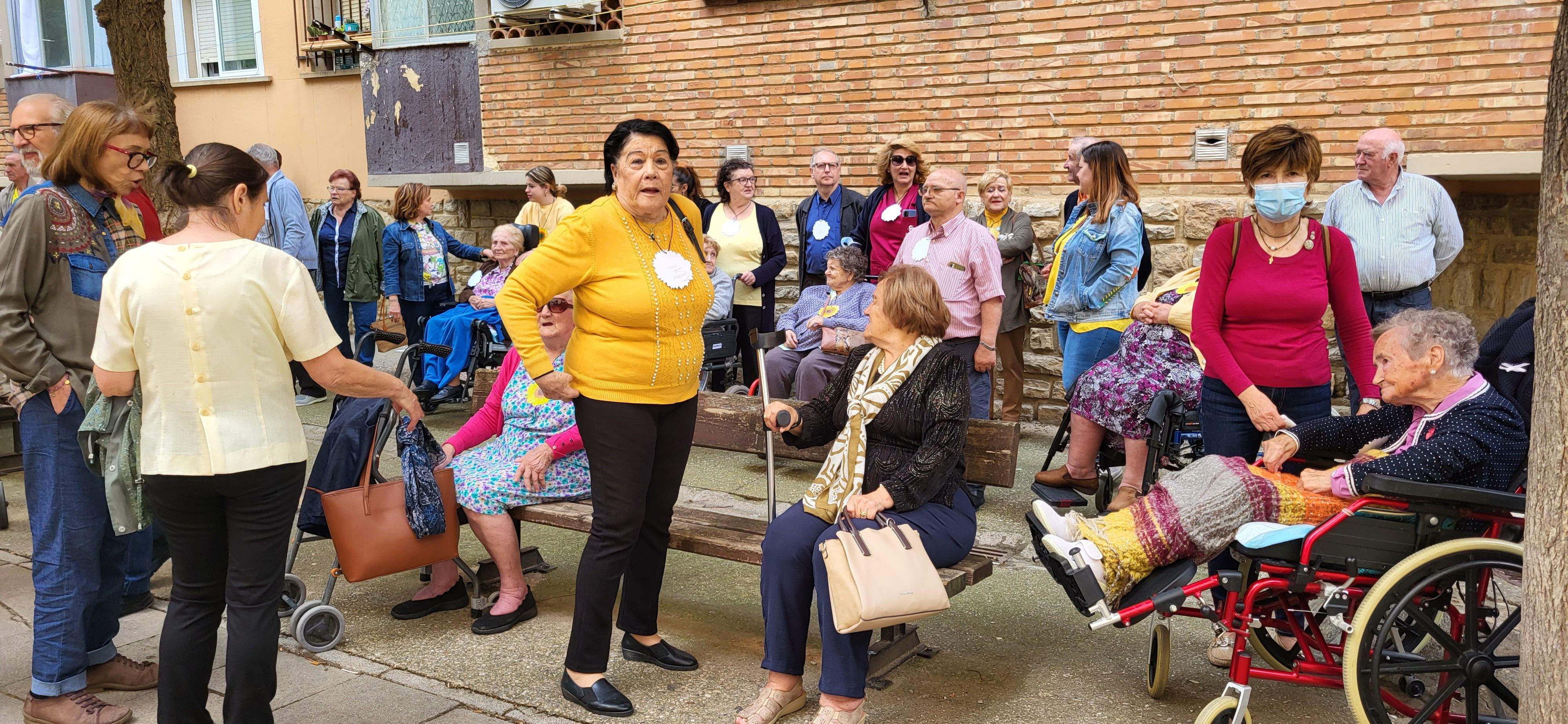 Fiesta fin de curso del Hogar de Mayores del IASS Huesca. Foto Myriam Martínez