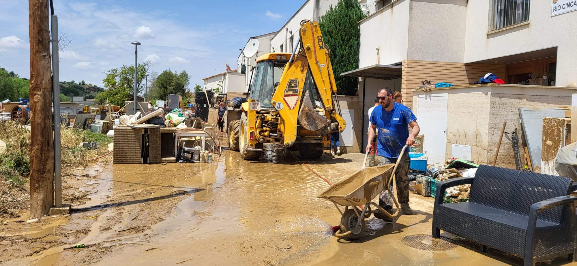 Tras la crecida del río en Pomar, toca restablecer la normalidad. Foto Mercedes Manterola
