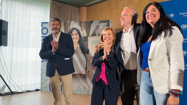 Lorena Orduna, en primer término con Jorge Azcón, Ana Alós y Gerardo Oliván