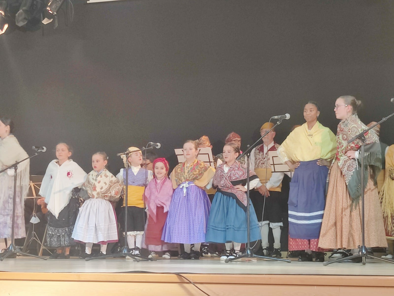 Final de curso de la Escuela de Folklore y Música de Huesca 