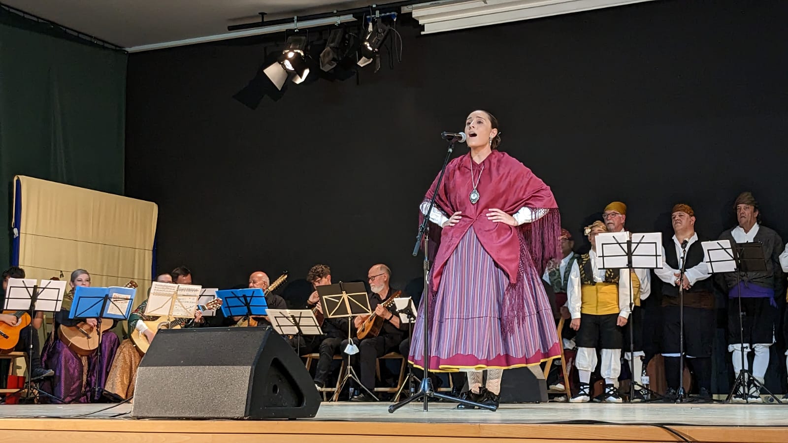 Final de curso de la Escuela de Folklore y Música de Huesca 