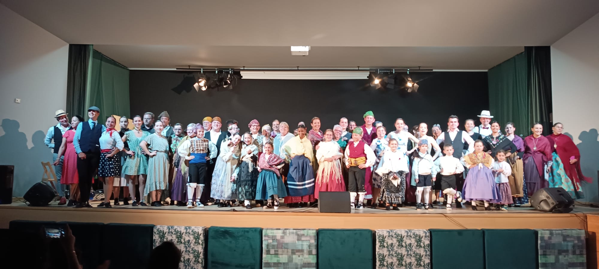 Final de curso de la Escuela de Folklore y Música de Huesca 